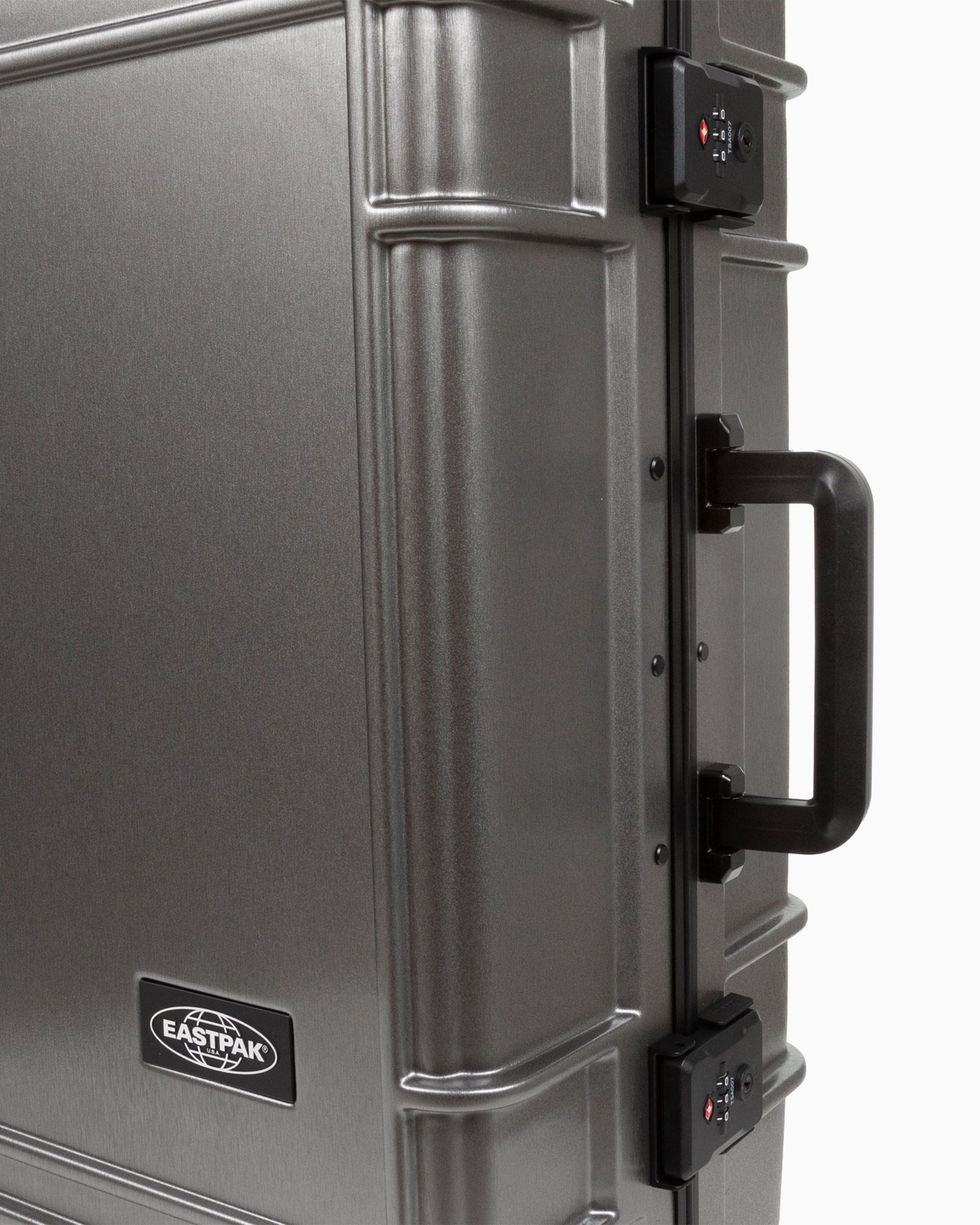 Backpacks and Suitcases Eastpak Resist'r Luggage Case (L) Unisex Backpacks and Suitcases - EK0A5BJG4S11