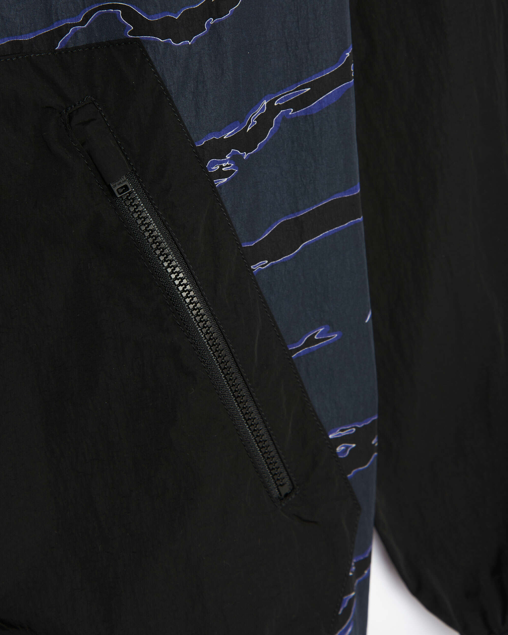 Jackets Coats Marcelo Burlon All Over Camou Nylon Men's Windbreaker Men's Windbreaker - CMEB037F21FAB0024945