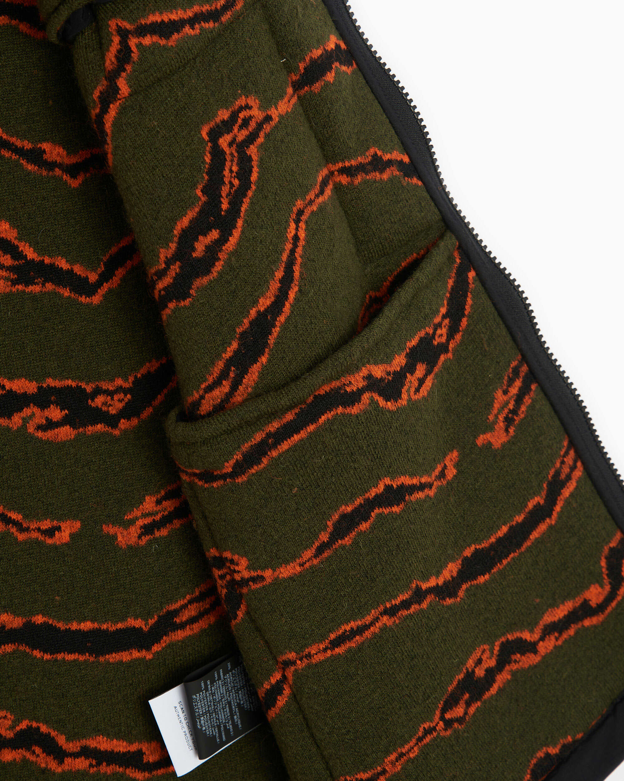 Jackets Coats Marcelo Burlon All Over Camou Pile Zip Men's Vest Men's Vest - CMEA169F21FAB0015620