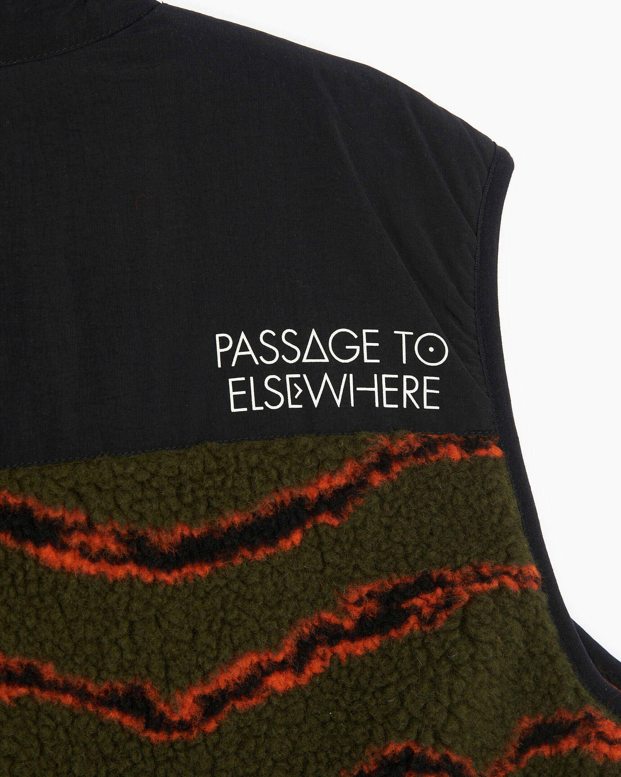 Jackets Coats Marcelo Burlon All Over Camou Pile Zip Men's Vest Men's Vest - CMEA169F21FAB0015620