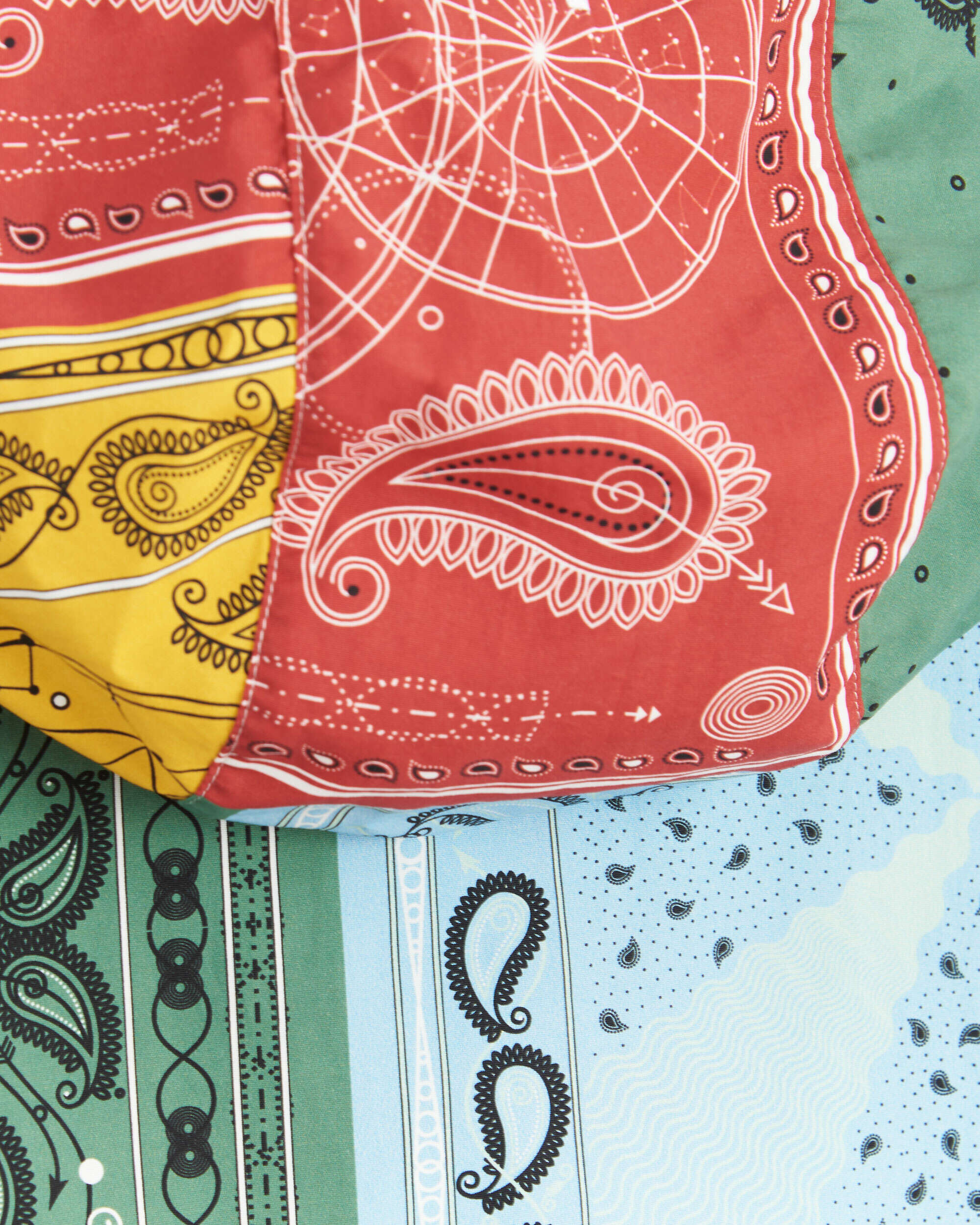 Jackets Coats Marcelo Burlon Bandana Men's Allover Printed Anorak Men's Jacket - CMEO009S22FAB0012518