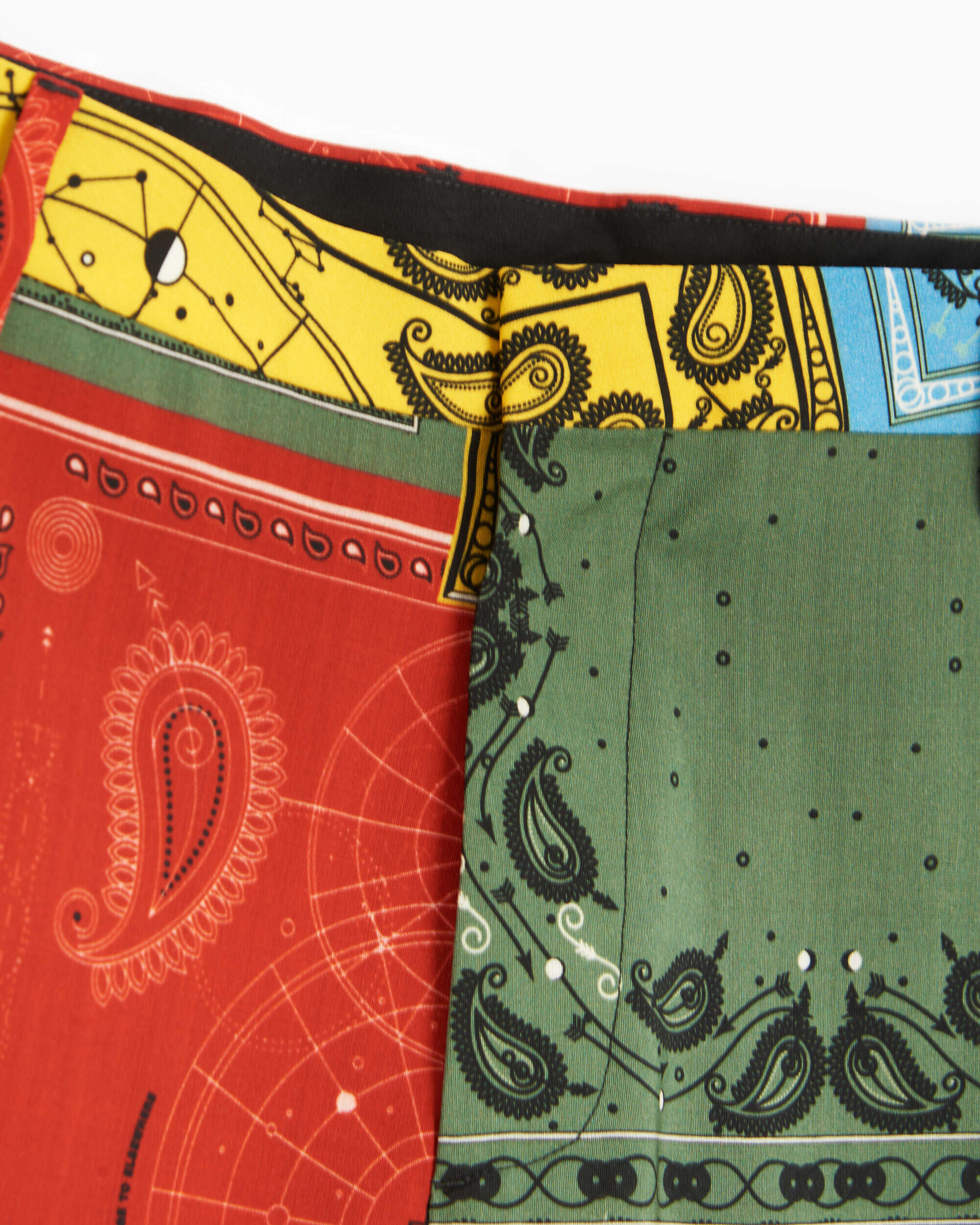 Pants Marcelo Burlon Bandana Men's Allover Printed Straight Leg Pants Men's Pants - CMCA149S22FAB0022518