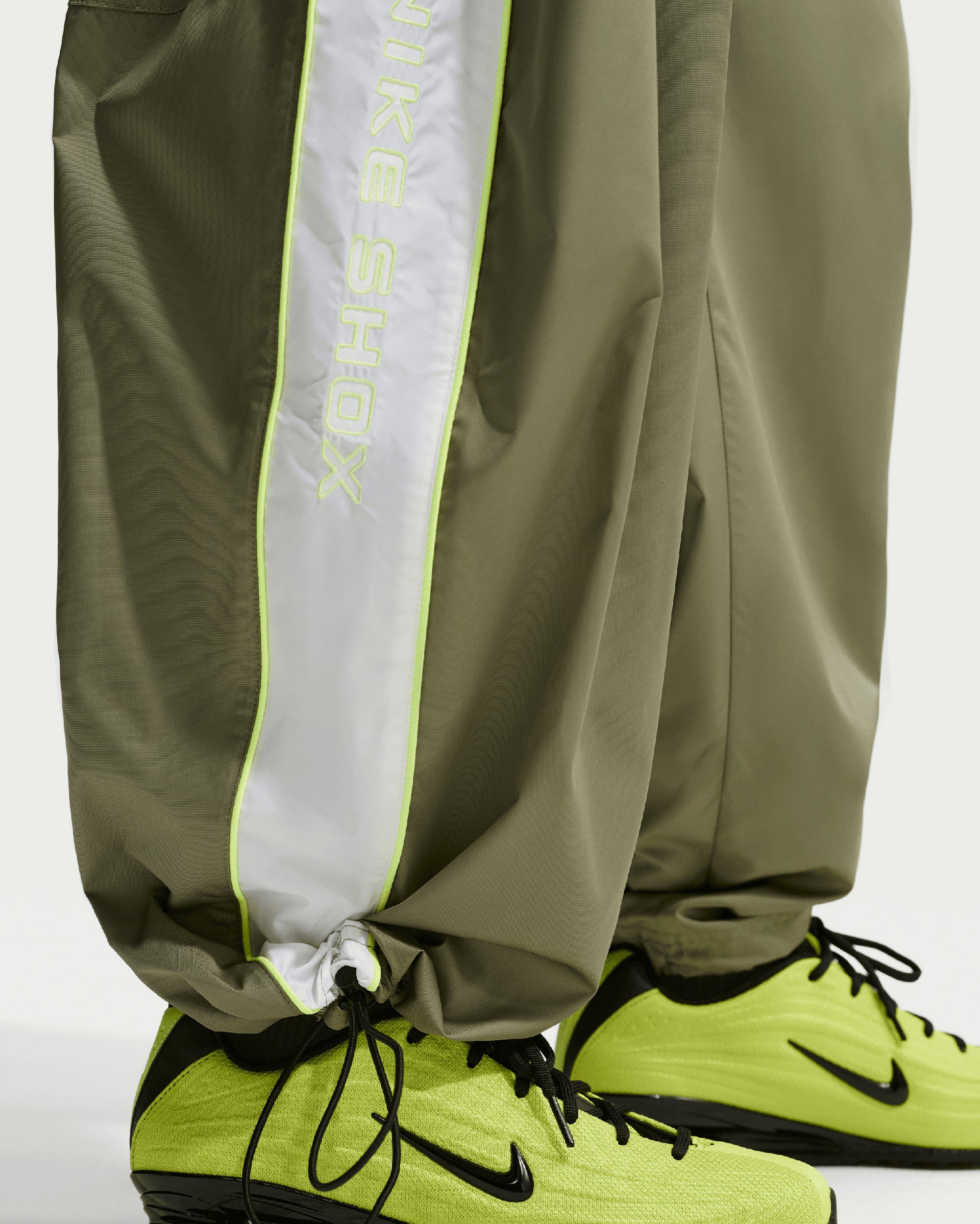 Pants Nike Sportswear Shox Woven Water-Resistant Relaxed Women's Baggy Pants - IO2243-328