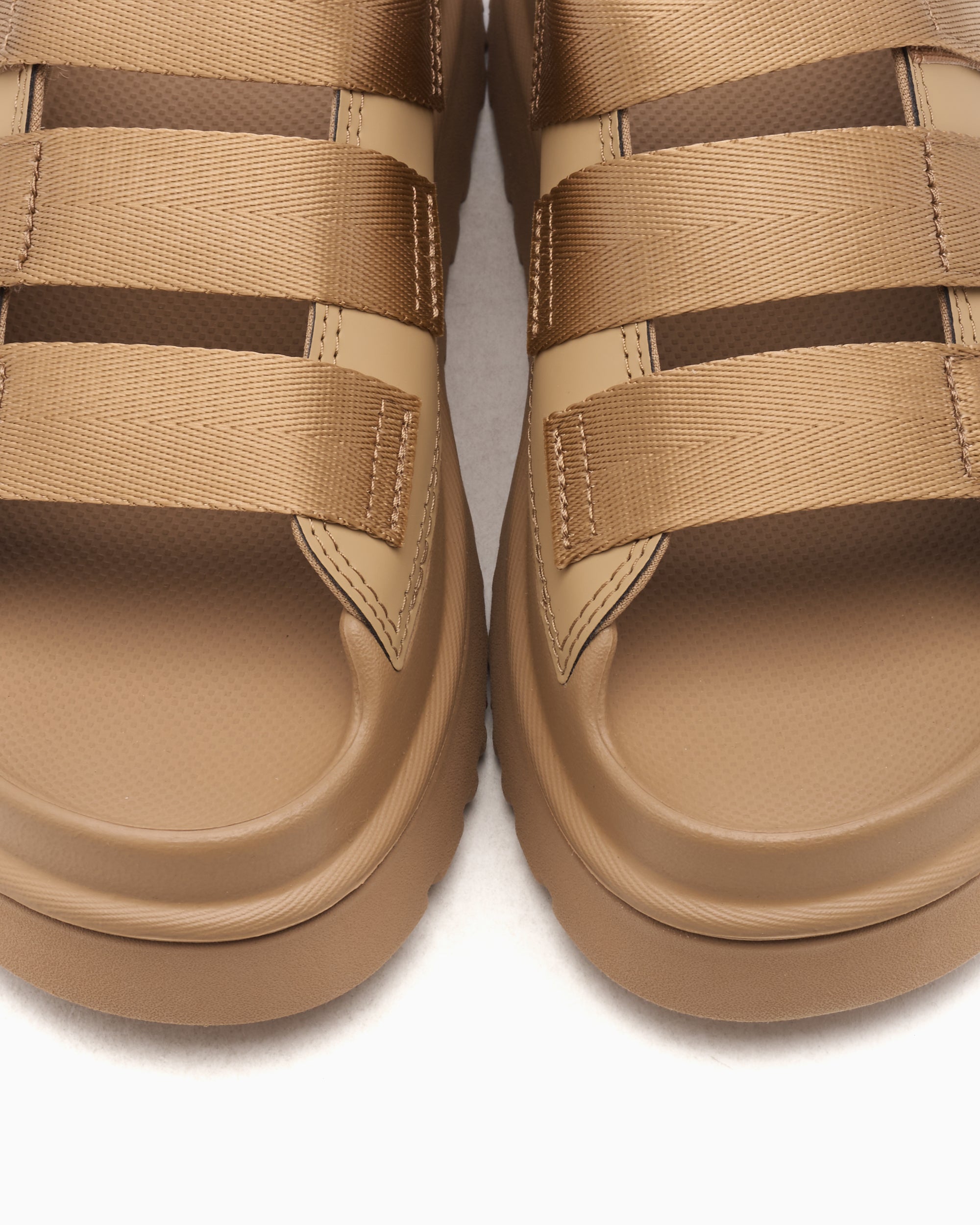 Sandals UGG® Women's GoldenGlow Slide - 1167430-DND