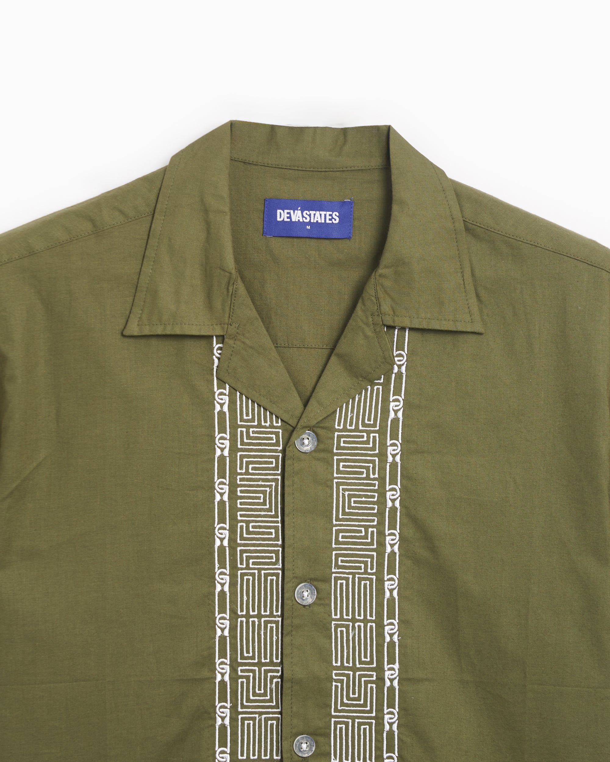 Shirts DEVÁ STATES Relic Embroidered Men's Short Sleeve Shirt Men's Shirt - DSB1OGR201S24