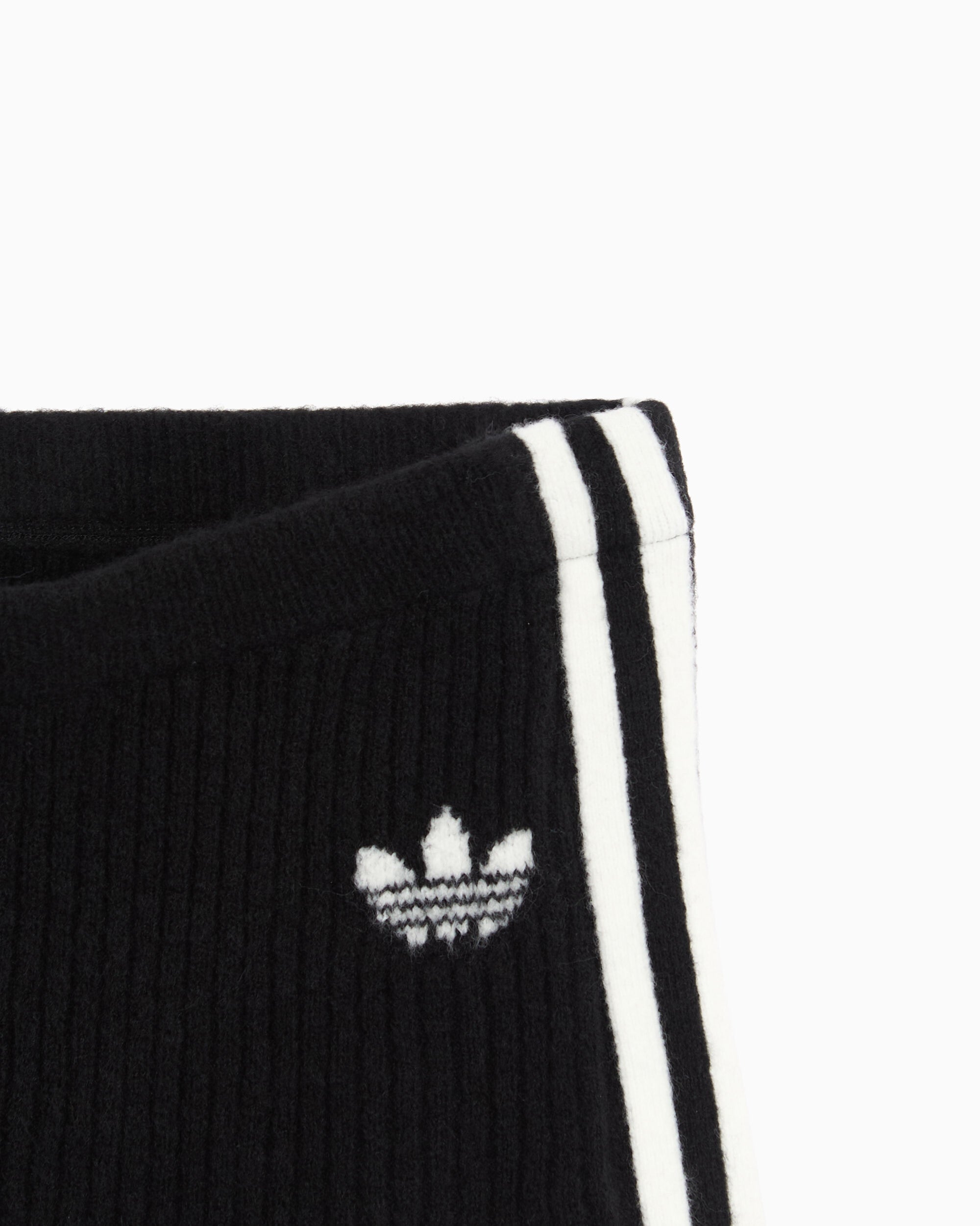 Shorts adidas Originals x JENNIE Adiluna Season 2 Slim Women's Shorts - LD8935