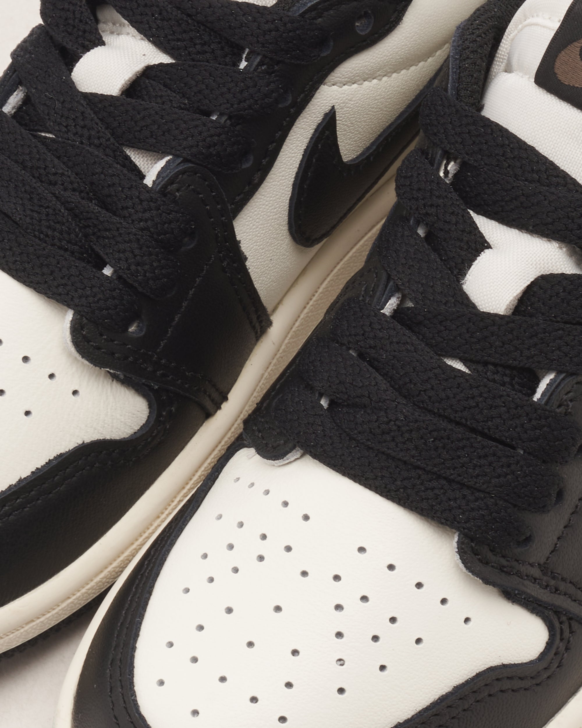 Sneakers Air Jordan 1 Low OG “Mocha” (PS) - FQ5436-102