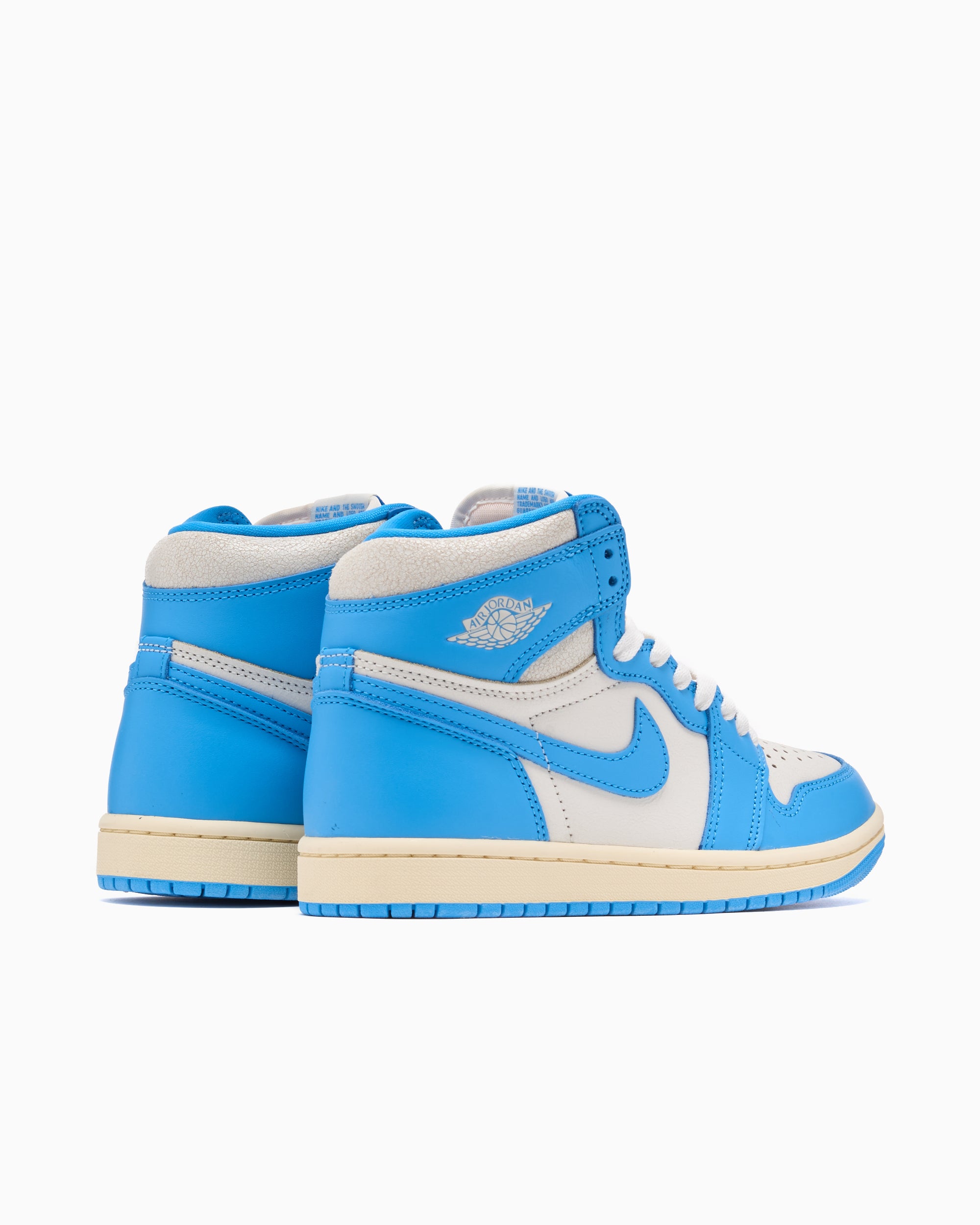 Sneakers Air Jordan 1 Retro High OG "UNC Reimagined" - DZ5485-402