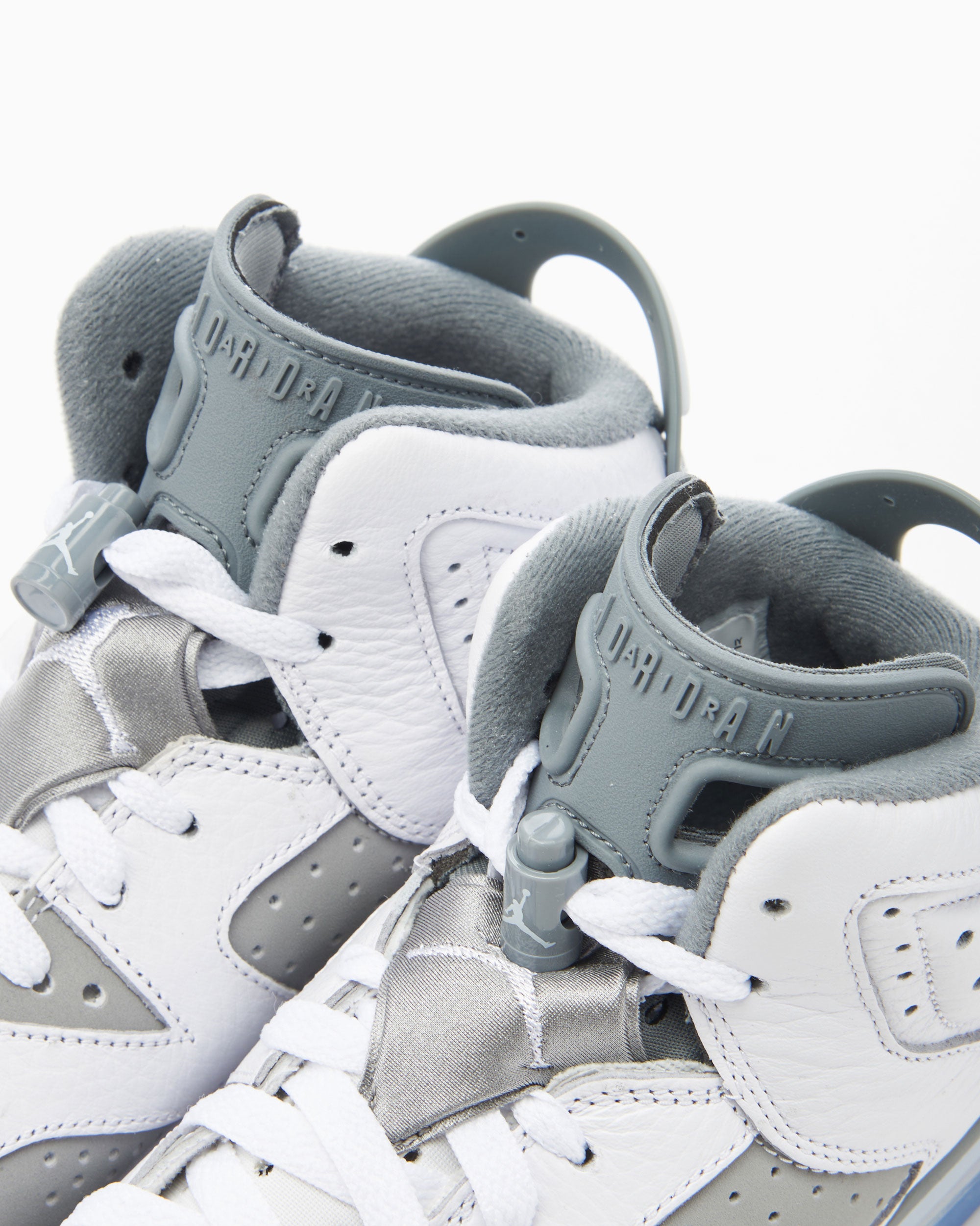 Sneakers Air Jordan 6 Retro "Cool Grey" (GS) - 384665-100