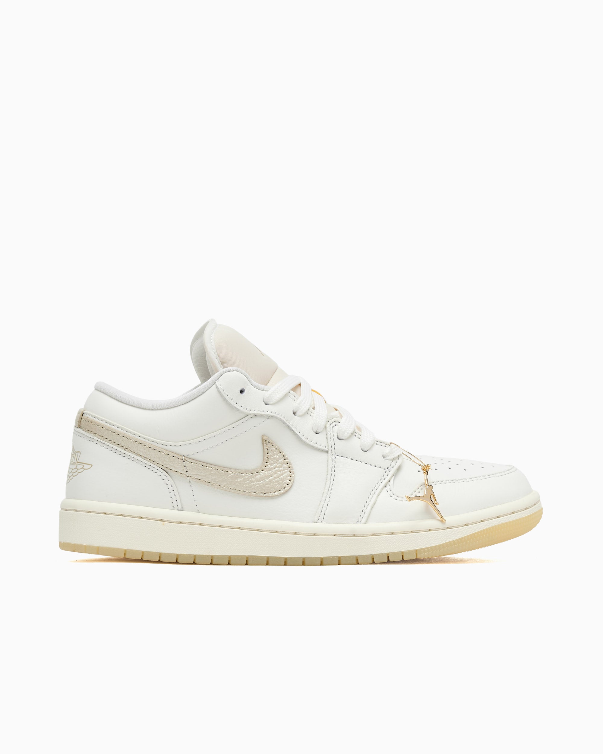 Sneakers Air Jordan Women's 1 Low SE "Hoops Gold Pack" - HV5157-100