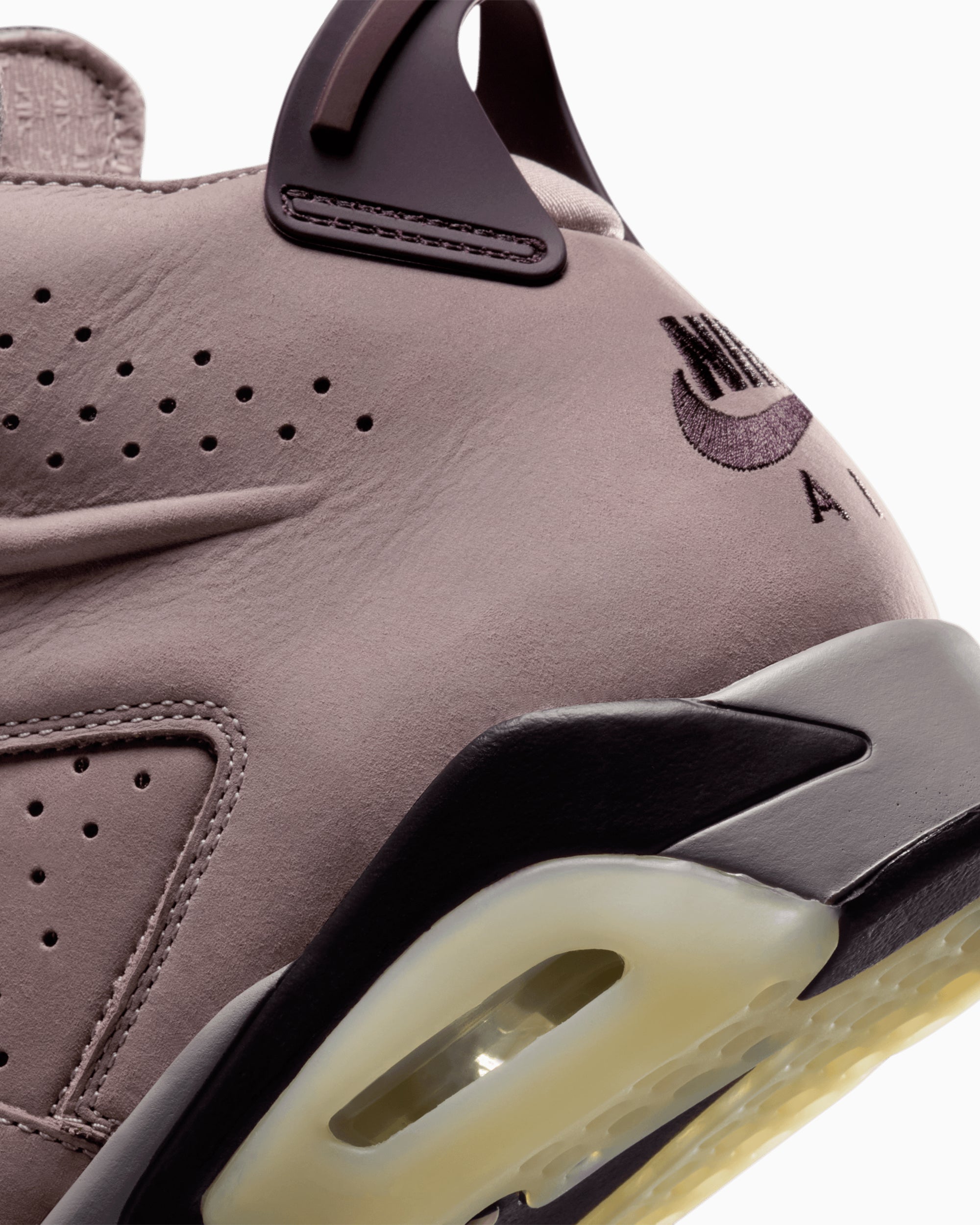 Sneakers Air Jordan x A Ma Maniére 6 Retro - IF3103-200