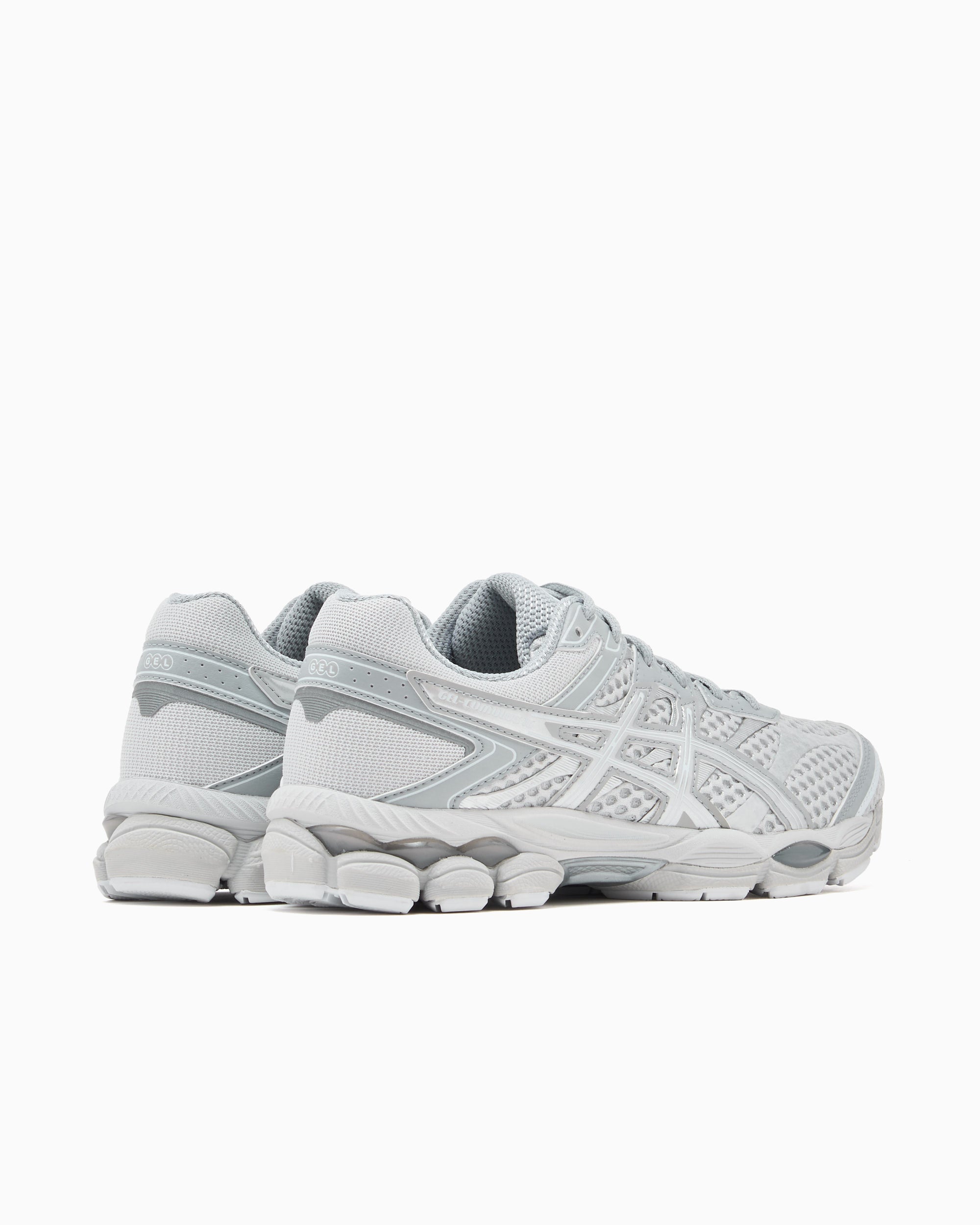 Sneakers ASICS Gel-Cumulus 16 - 1203A733-024