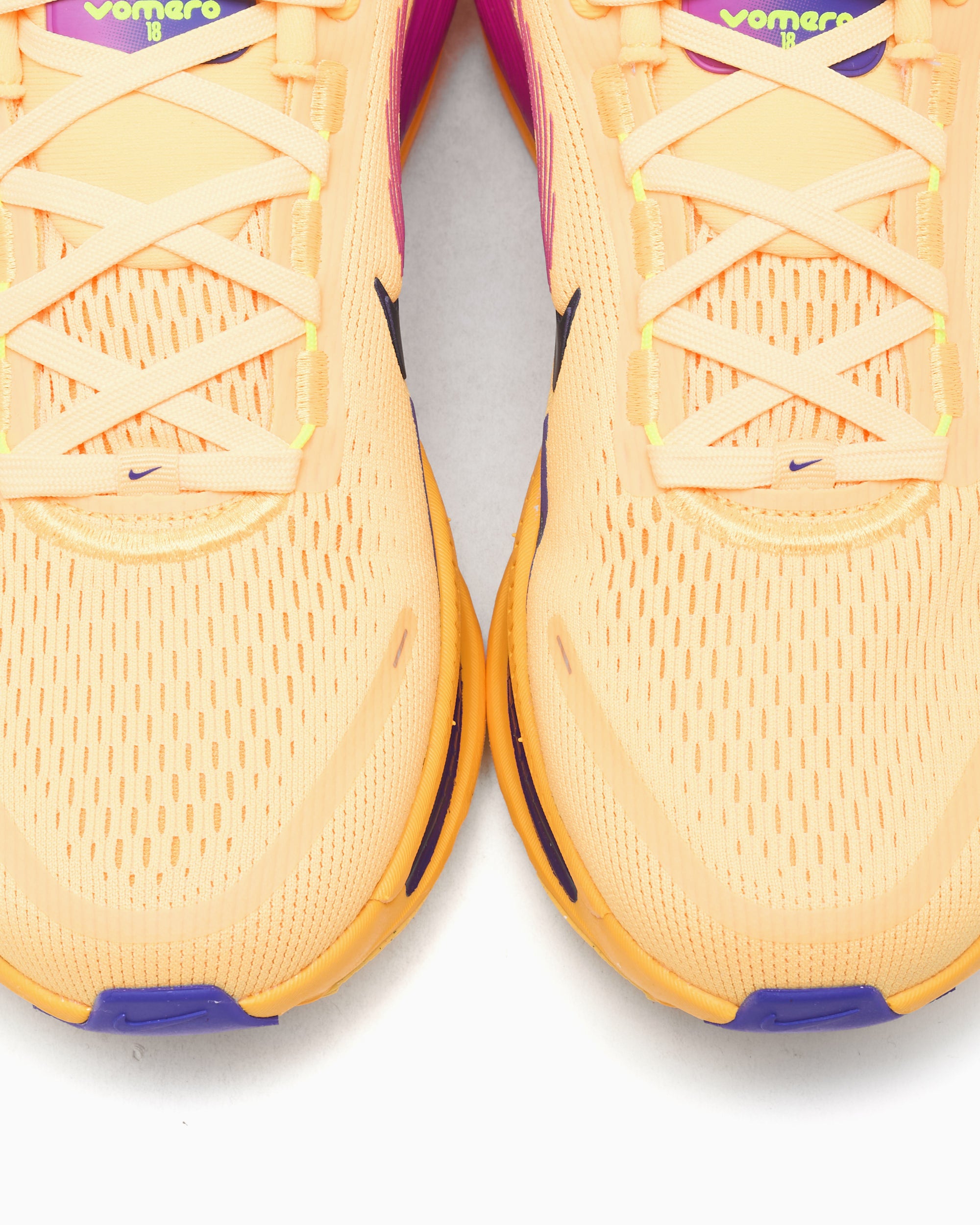 Sneakers Nike Vomero 18 - HM6803-802