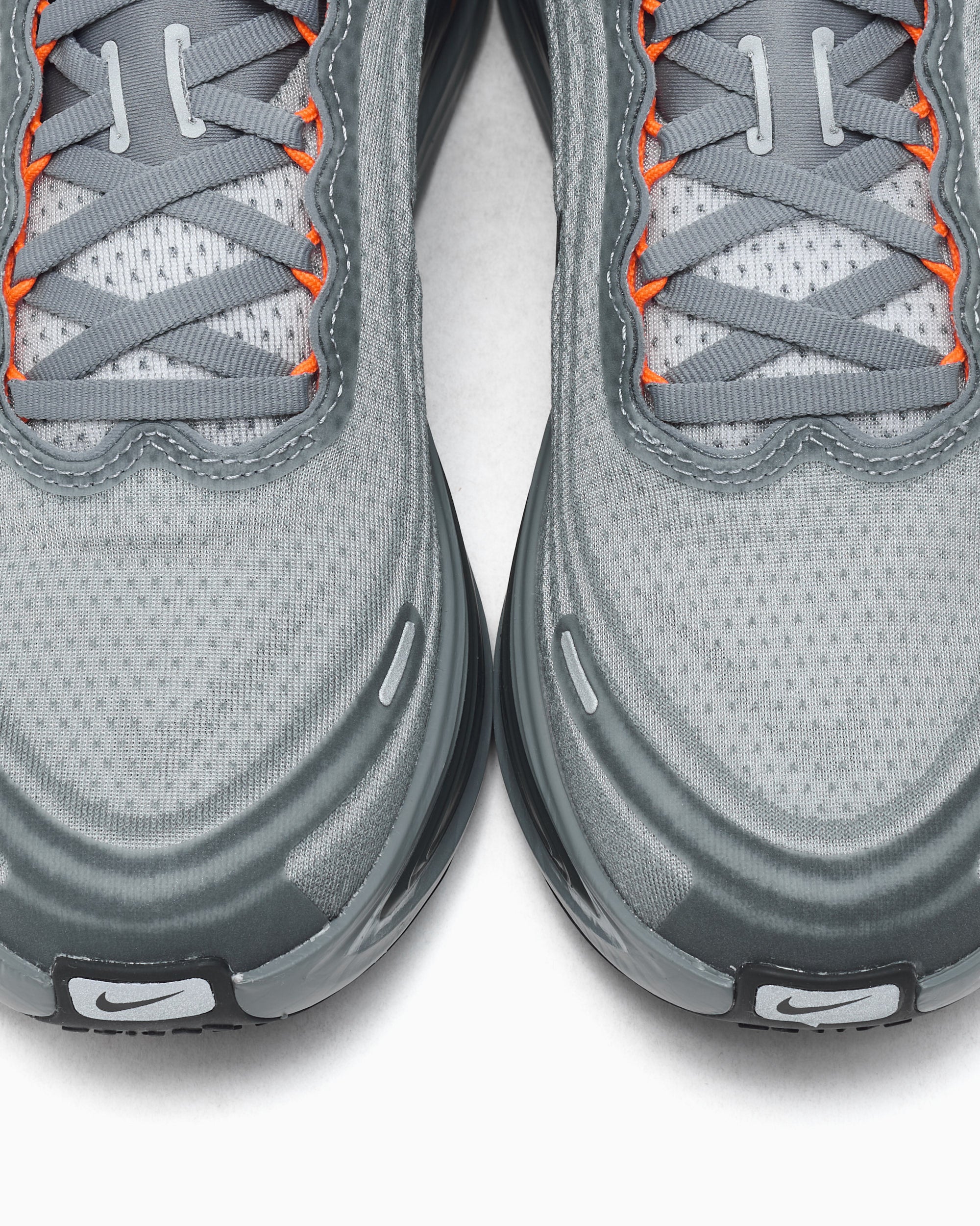 Sneakers Nike Vomero Plus - HV8150-014