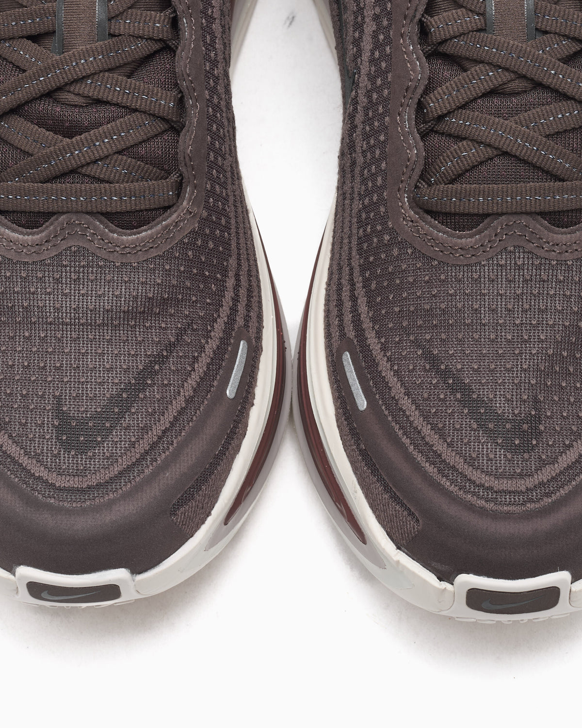 Sneakers Nike Vomero Plus - HV8150-200