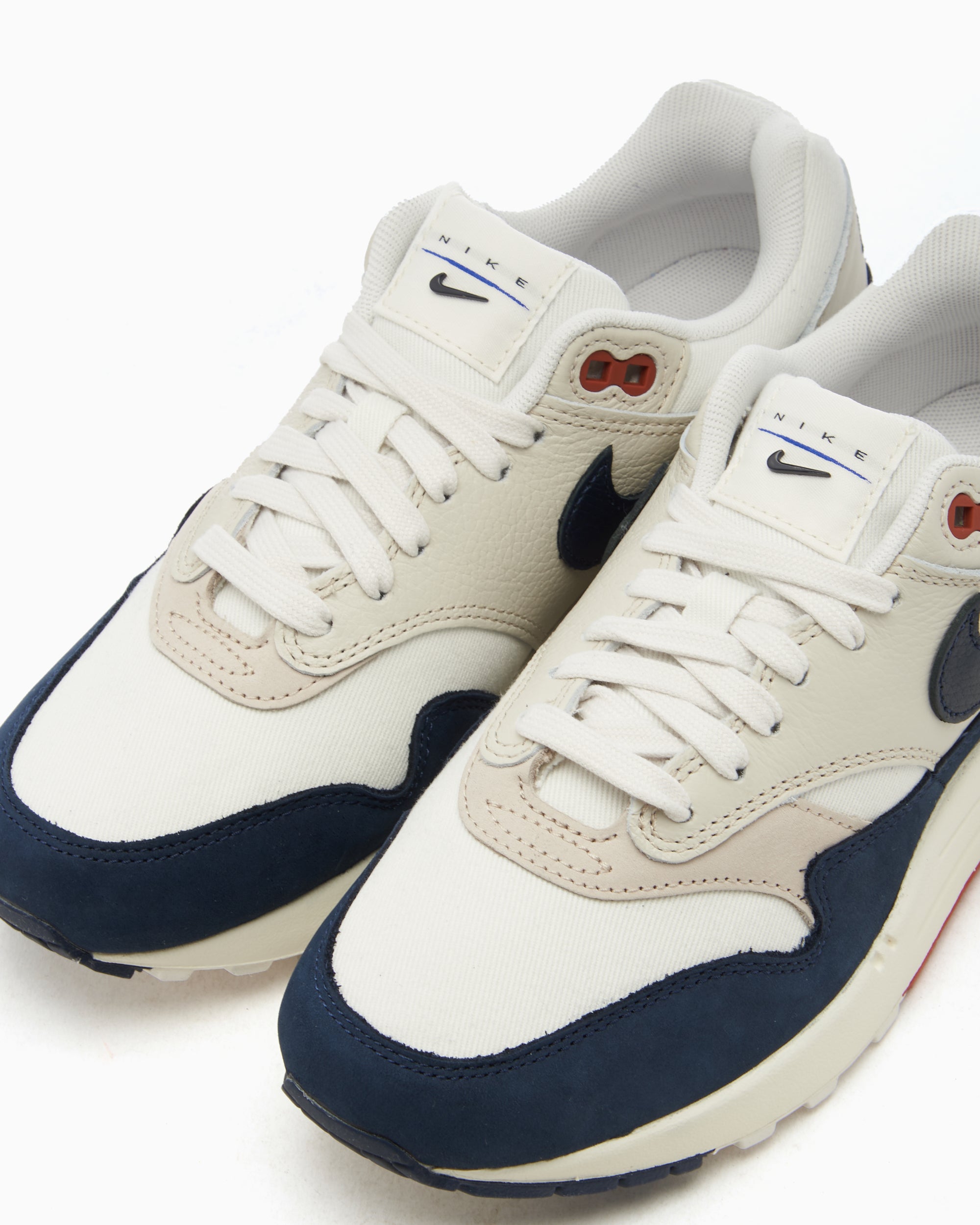 Sneakers Nike Women's Air Max 1 LX "Obsidian" - FD2370-110
