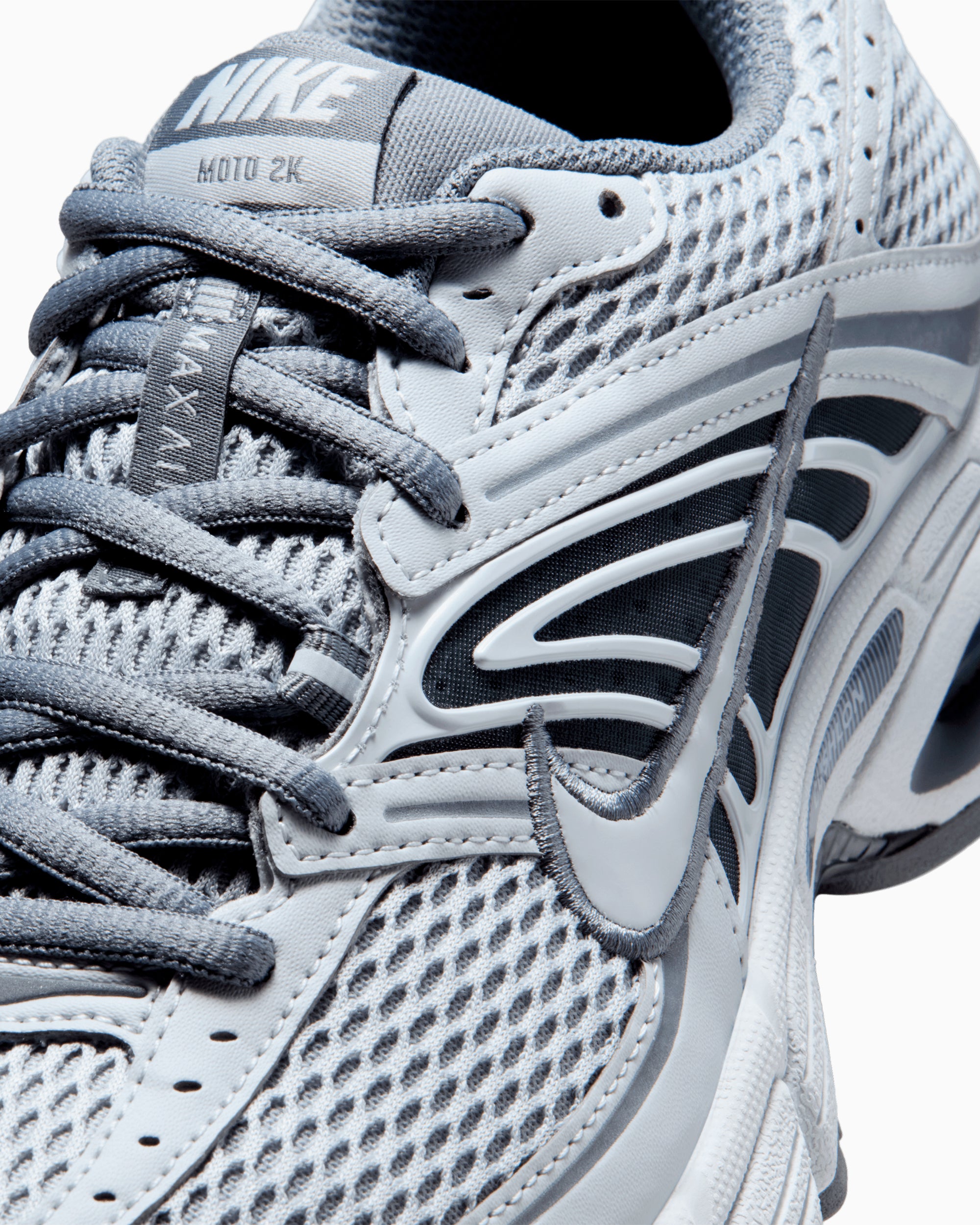 Sneakers Nike Women's Air Max Moto 2k - HQ2056-010