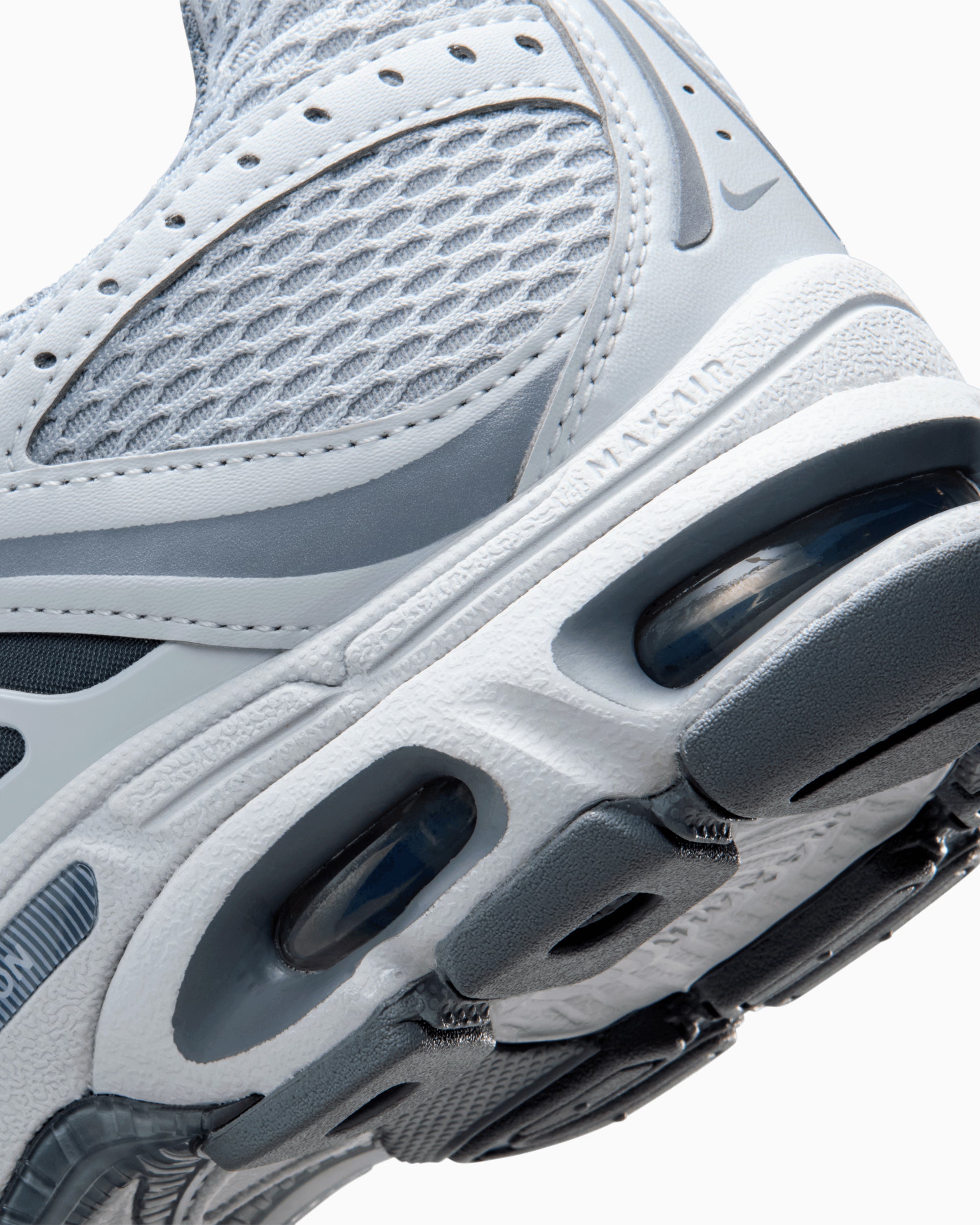 Sneakers Nike Women's Air Max Moto 2k - HQ2056-010