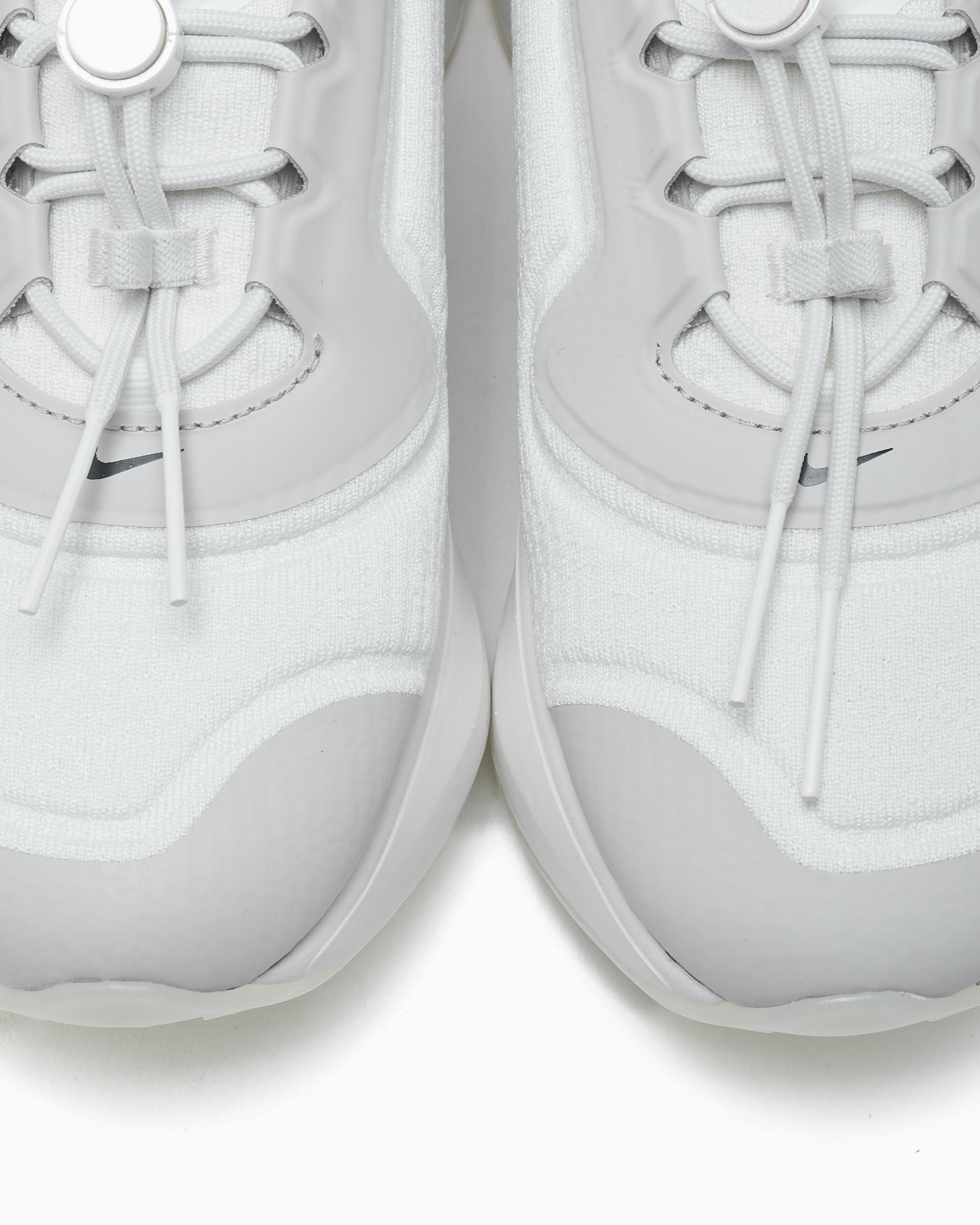 Sneakers Nike Women's Motiva SP - IF2738-100