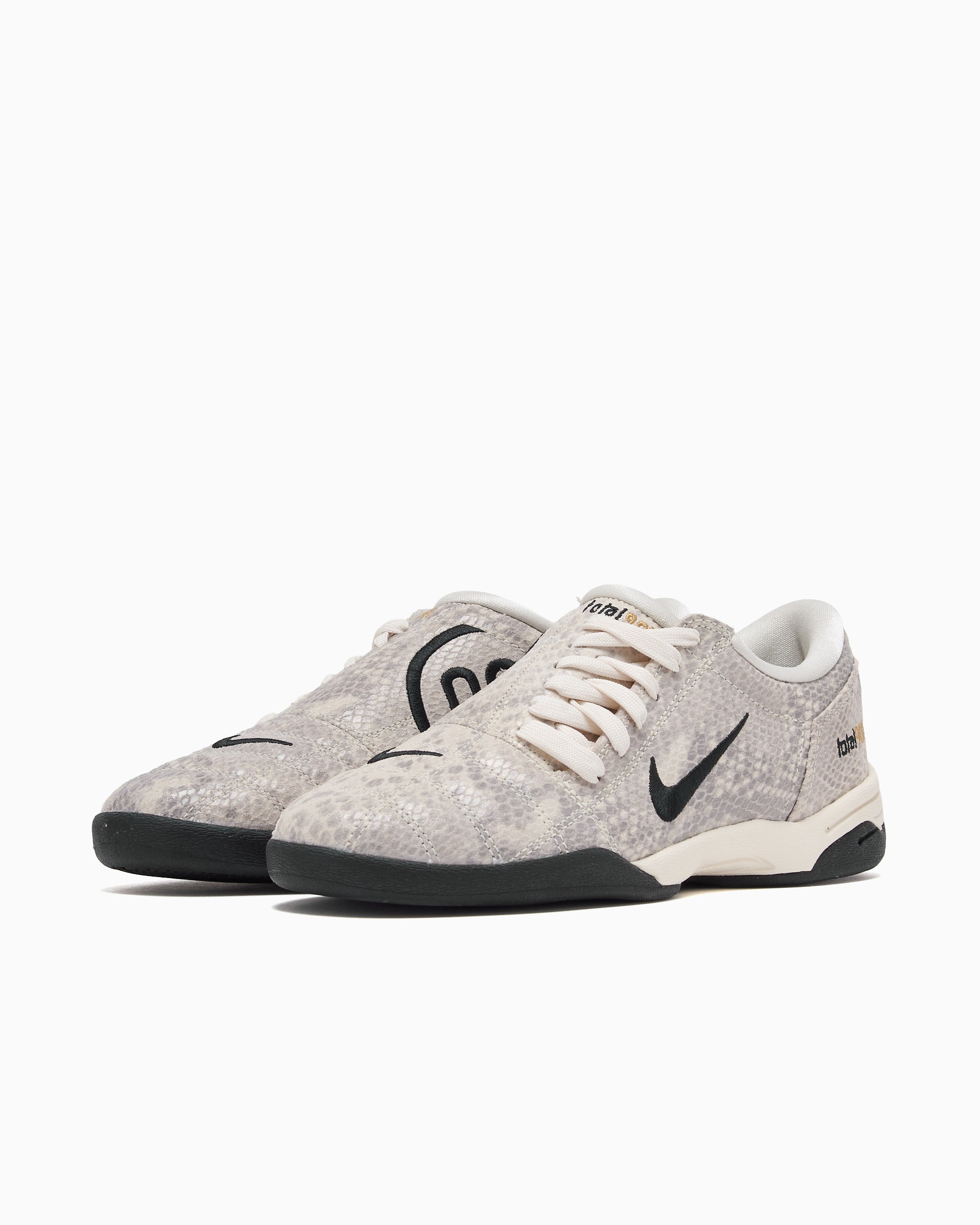 Sneakers Nike Women's Total 90 SE "Pale Ivory Snakeskin" - IB4204-100