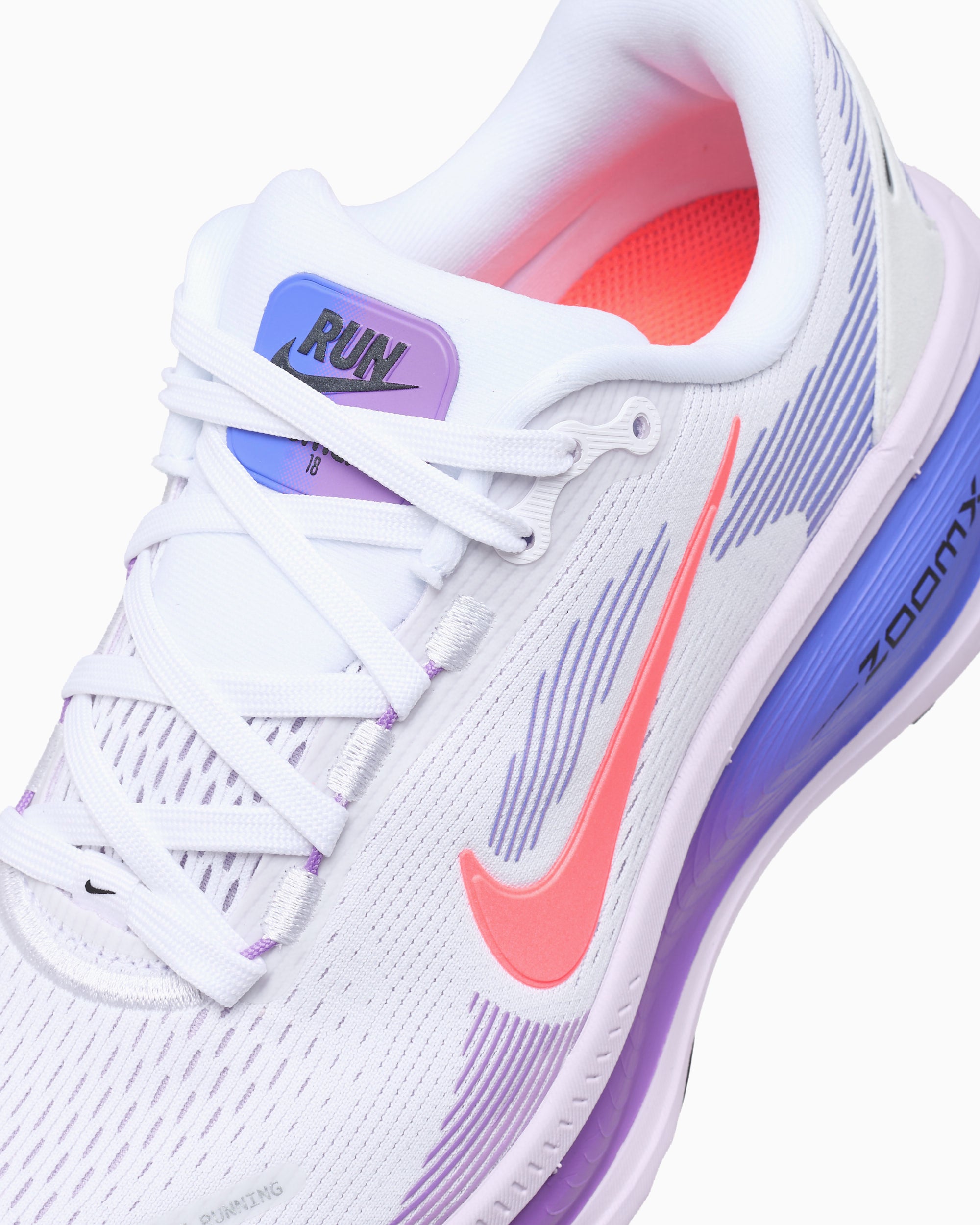 Sneakers Nike Women's Vomero 18 - HM6804-112