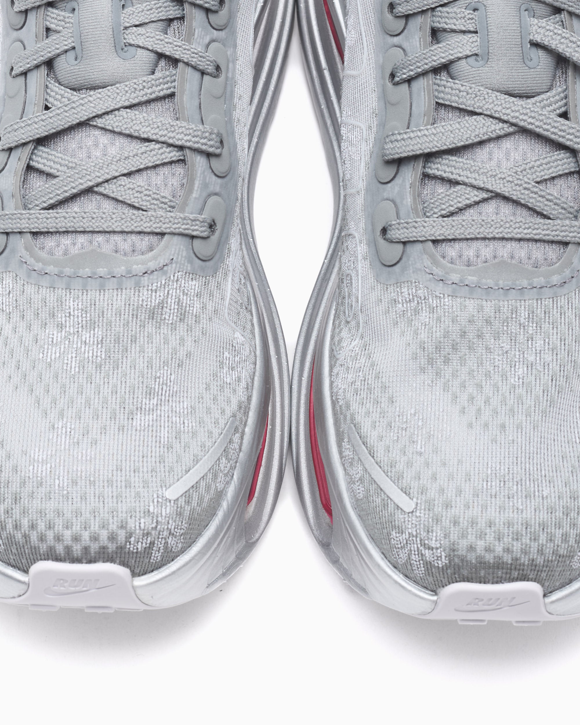 Sneakers Nike Women's Vomero Premium QS "Fleur De Lis" - IQ0028-001