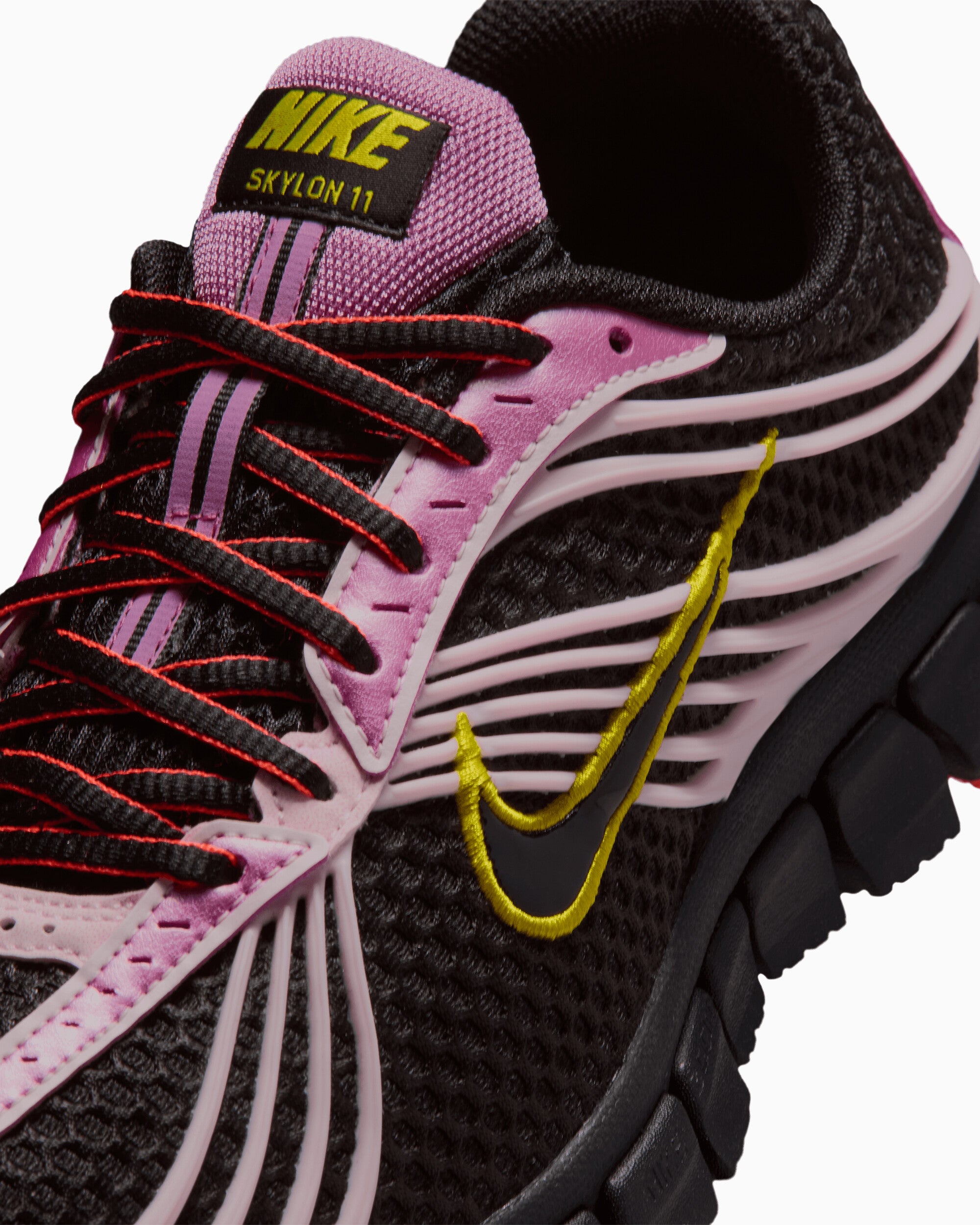 Sneakers Nike Women's Zoom Skylon 11 - IU7360-003