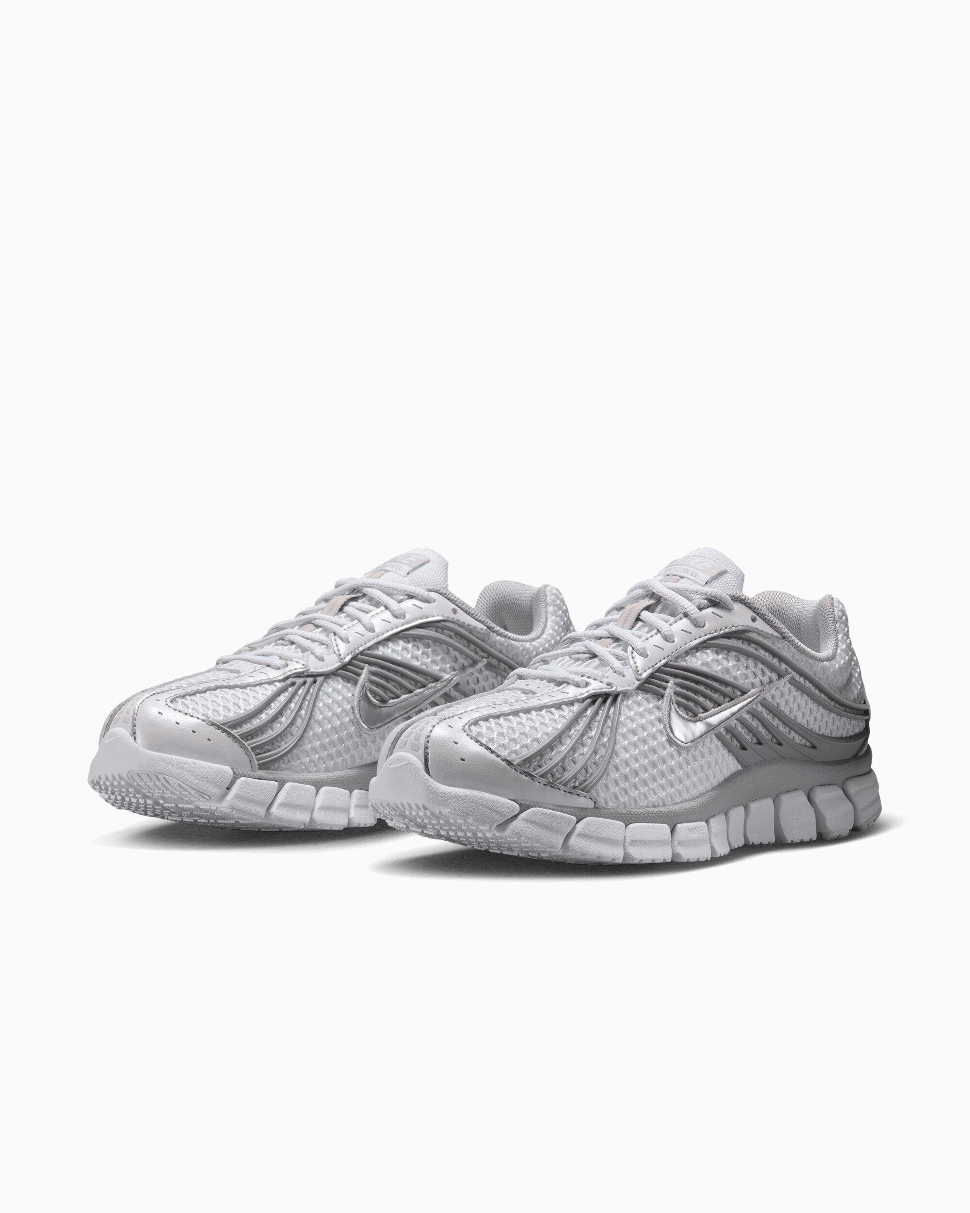 Sneakers Nike Women's Zoom Skylon 11 - IU7360-103