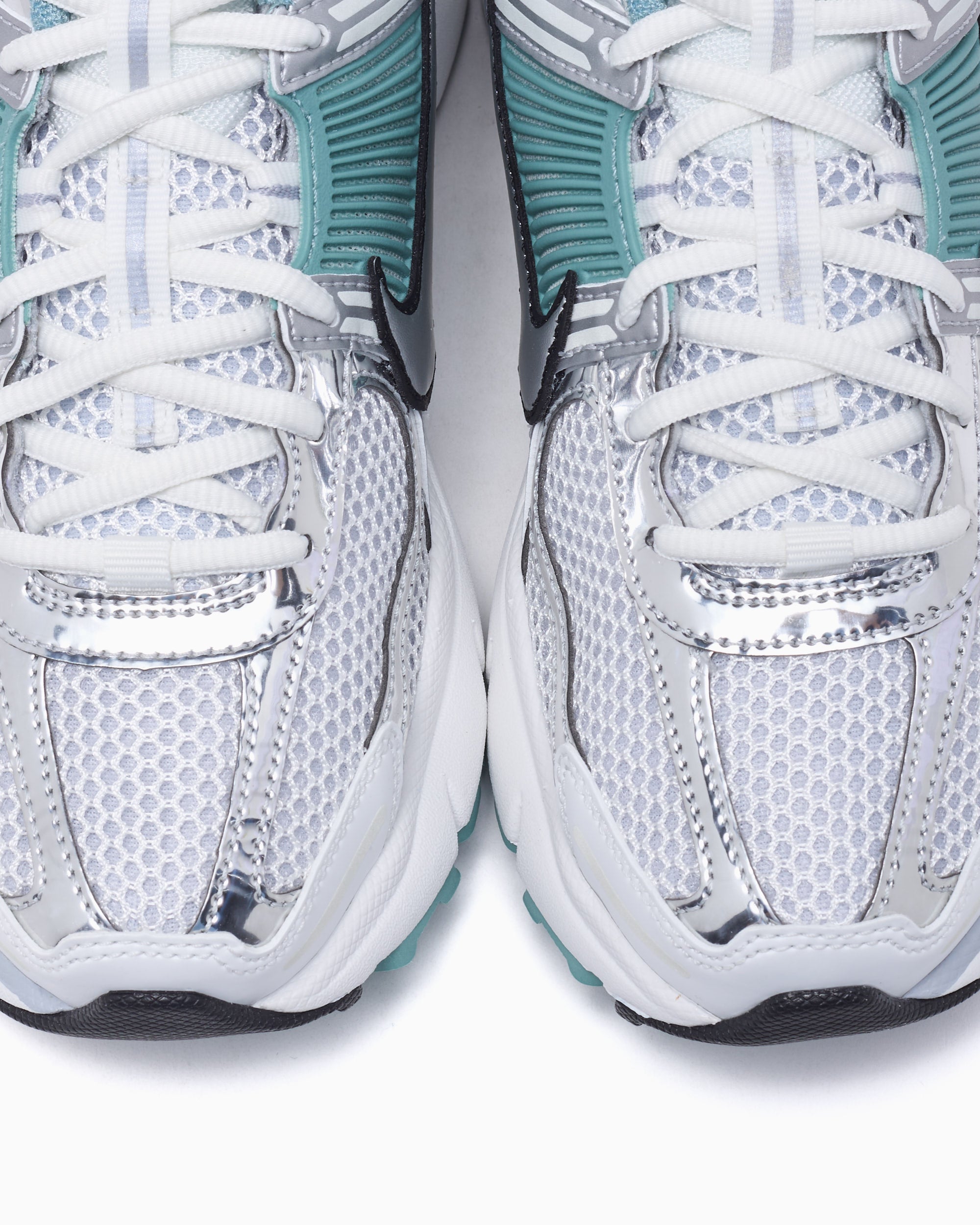 Sneakers Nike Women's Zoom Vomero 5 - HF1877-101