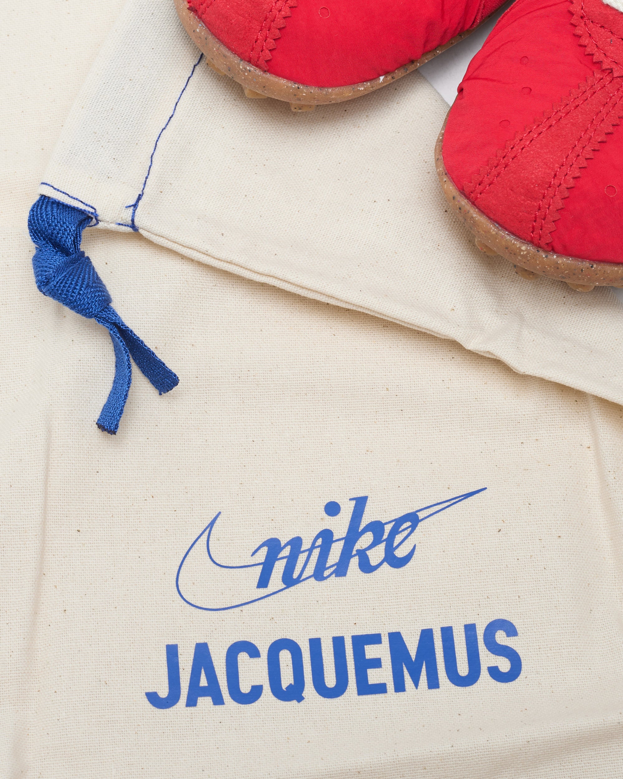 Sneakers Nike x Jacquemus Women's Moon Shoe - HV8547-600