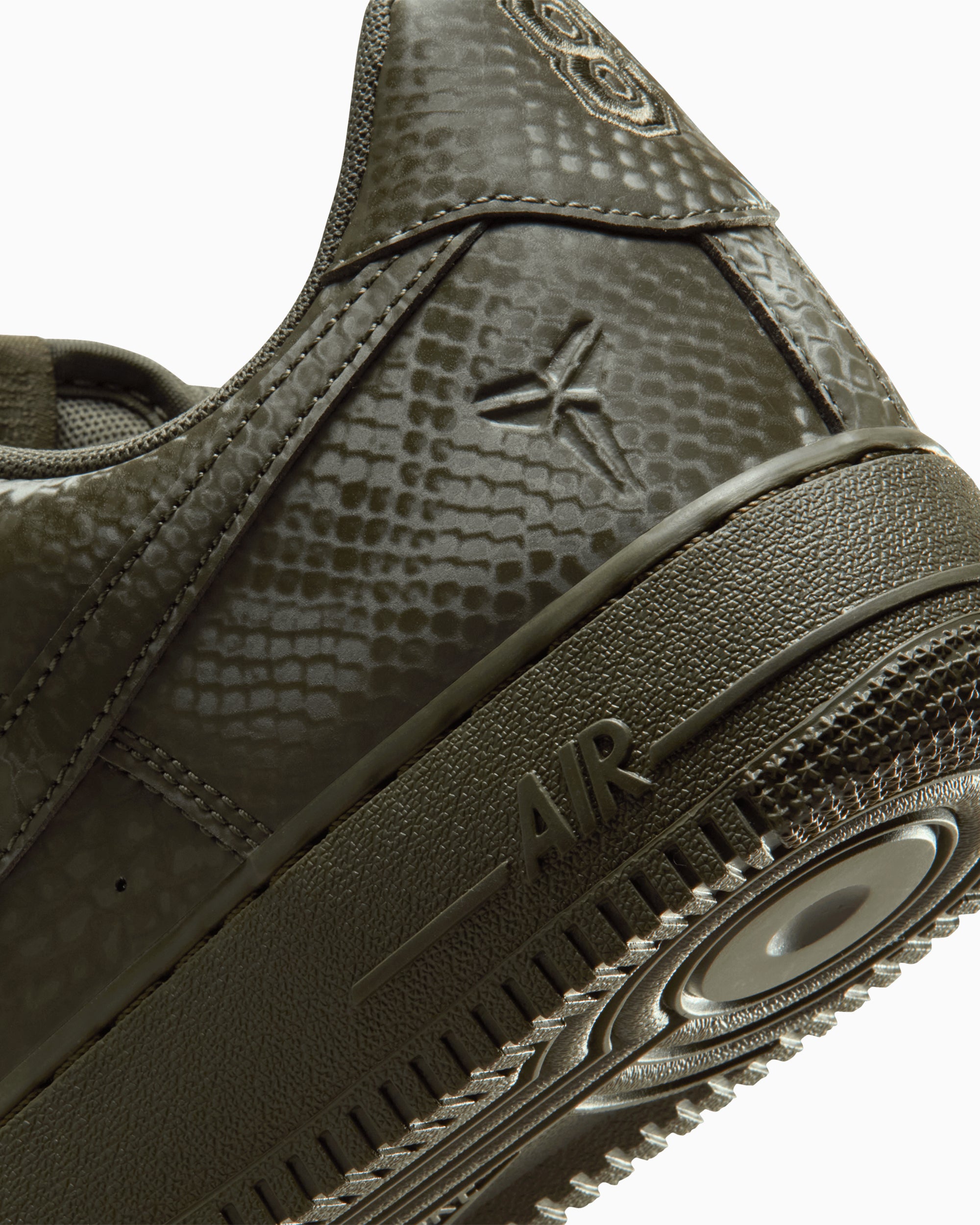 Sneakers Nike x Kobe Bryant Air Force 1 Low "Cargo Khaki" - IB0018-301