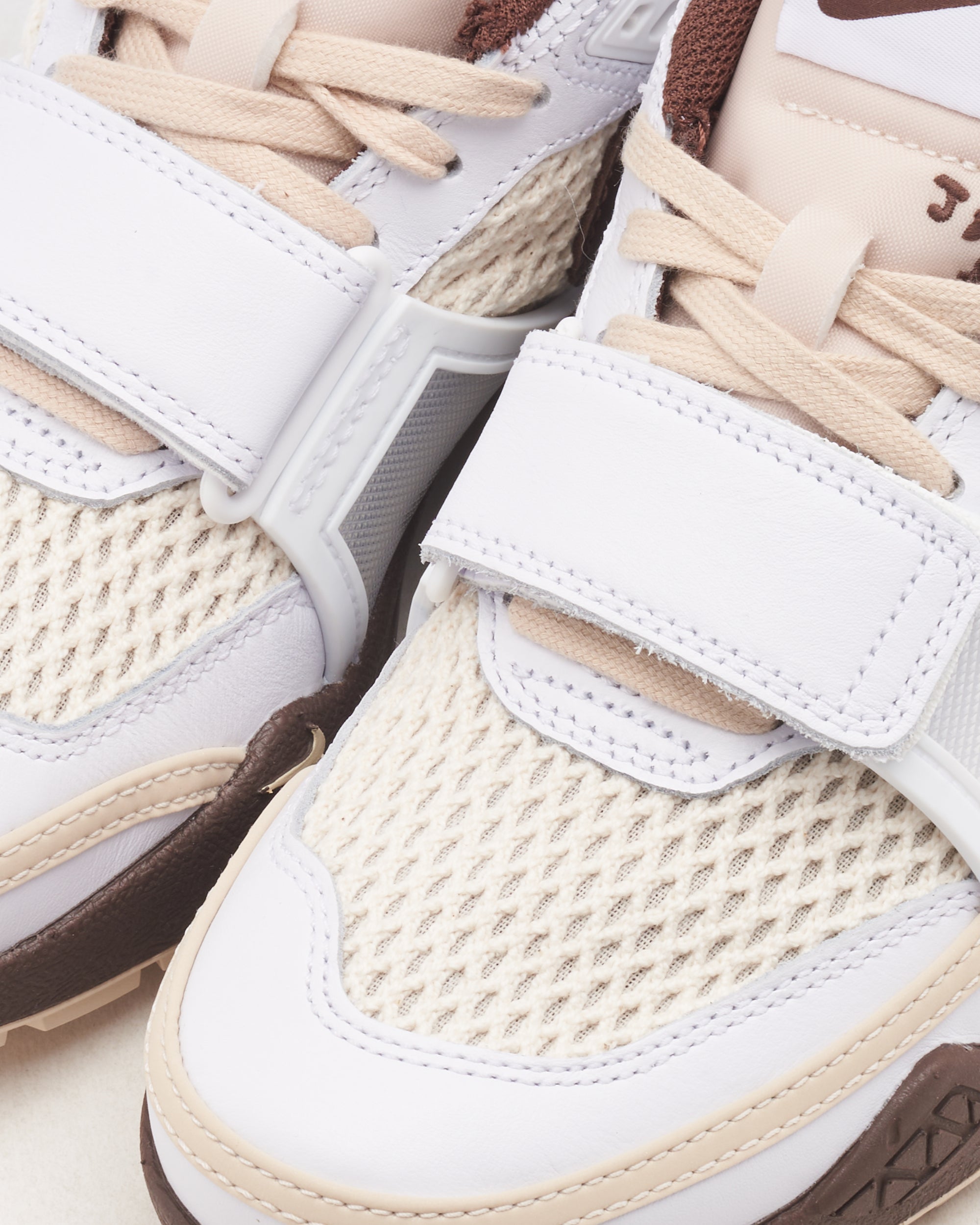 Sneakers Nike x Travis Scott Zoom Field Jaxx "Light Chocolate" - HQ3073-100