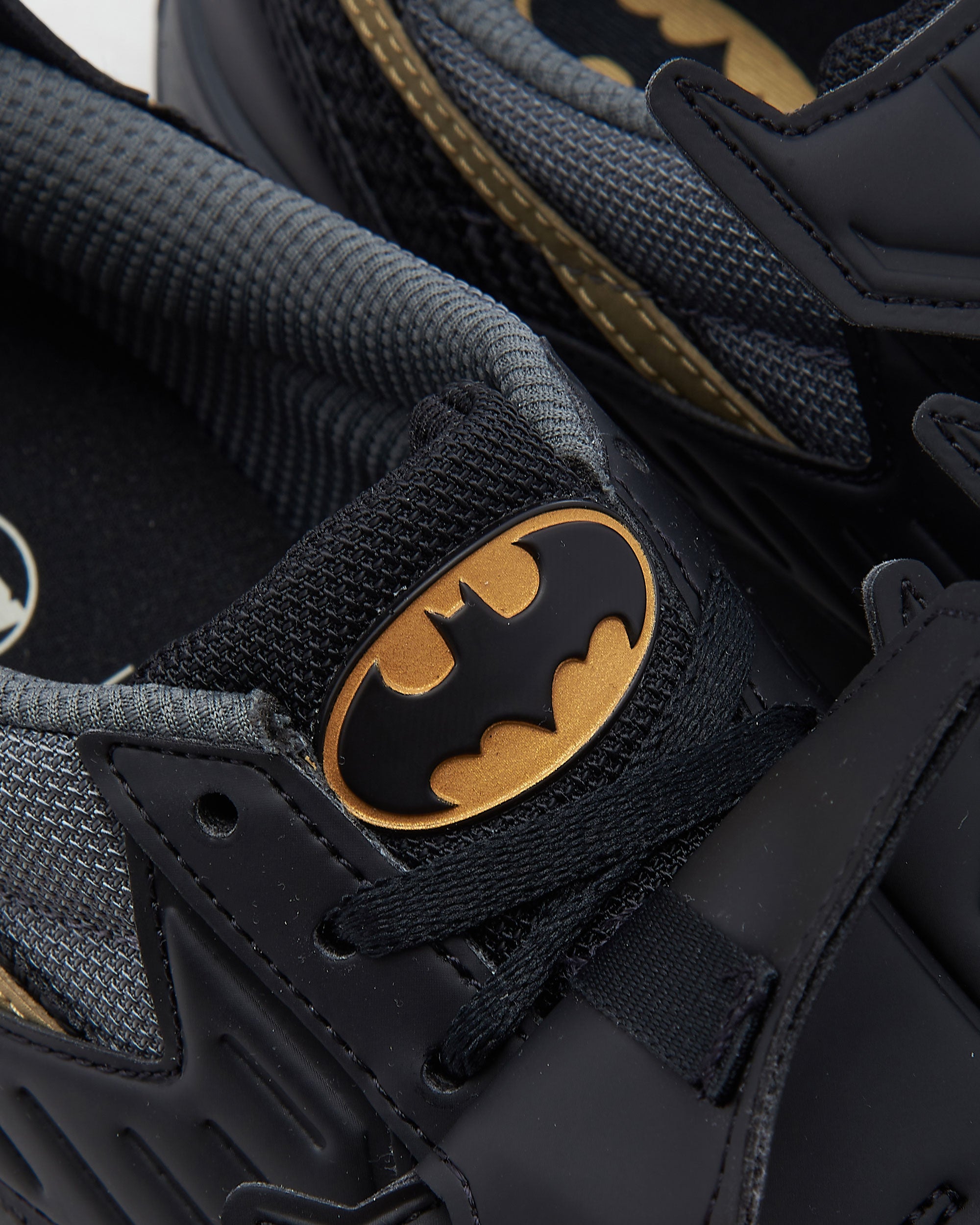Sneakers Reebok x DC Comics LX2200 "Batman" - HQ4584