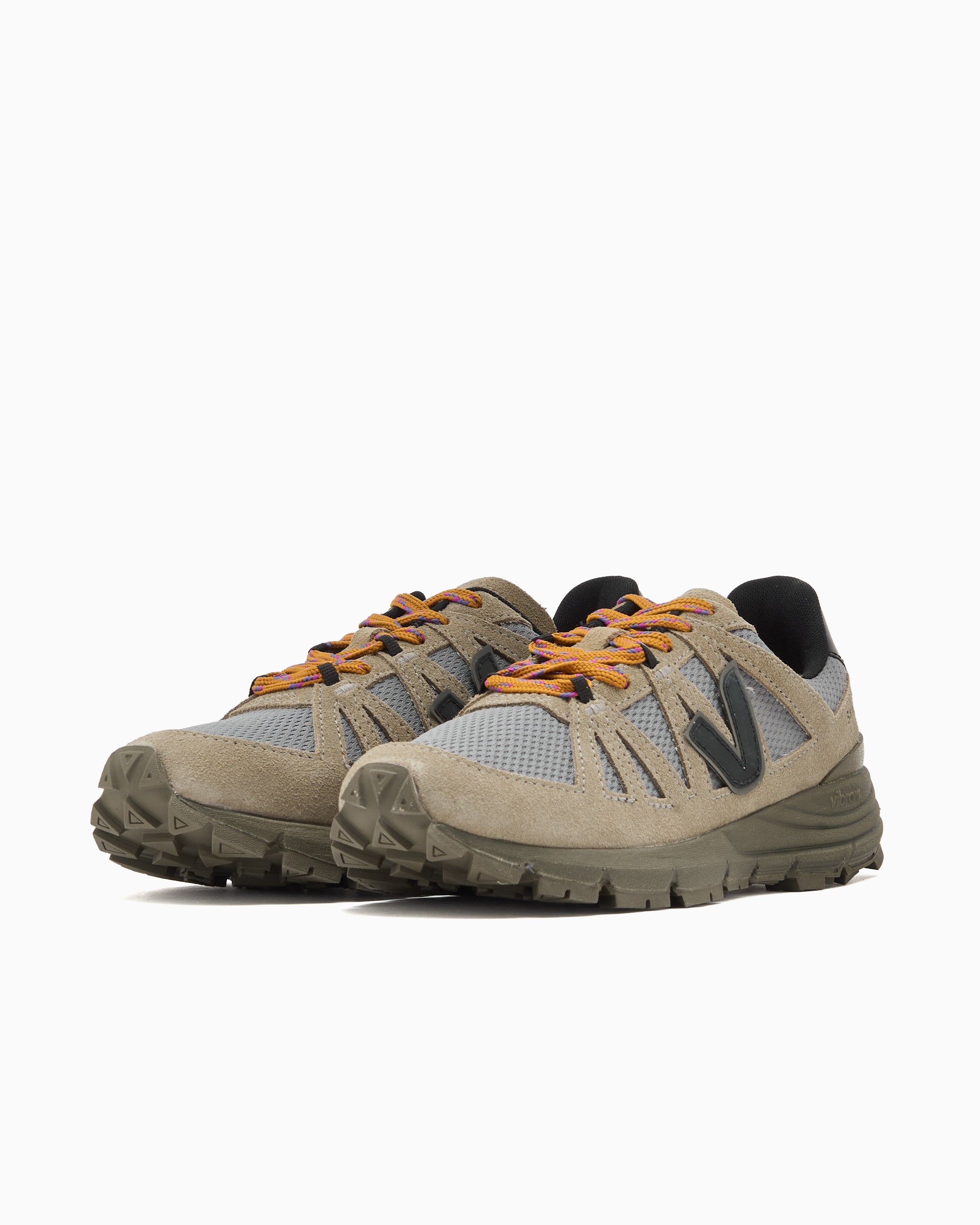 Sneakers Veja Women's Salar Vibram - DE1821398A