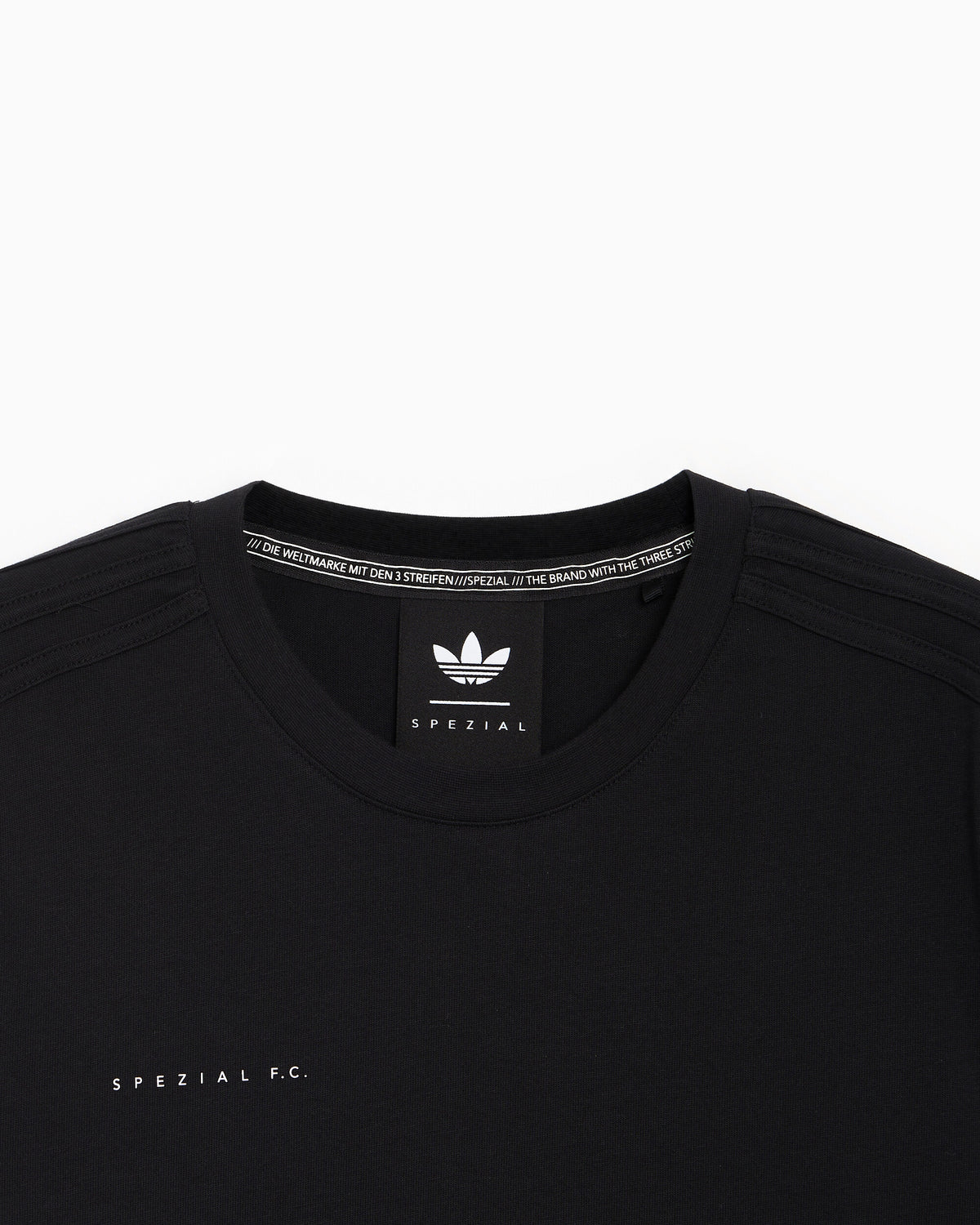 T-Shirts adidas Originals SPZL F.C. Logo Men's T-Shirt - KV4426
