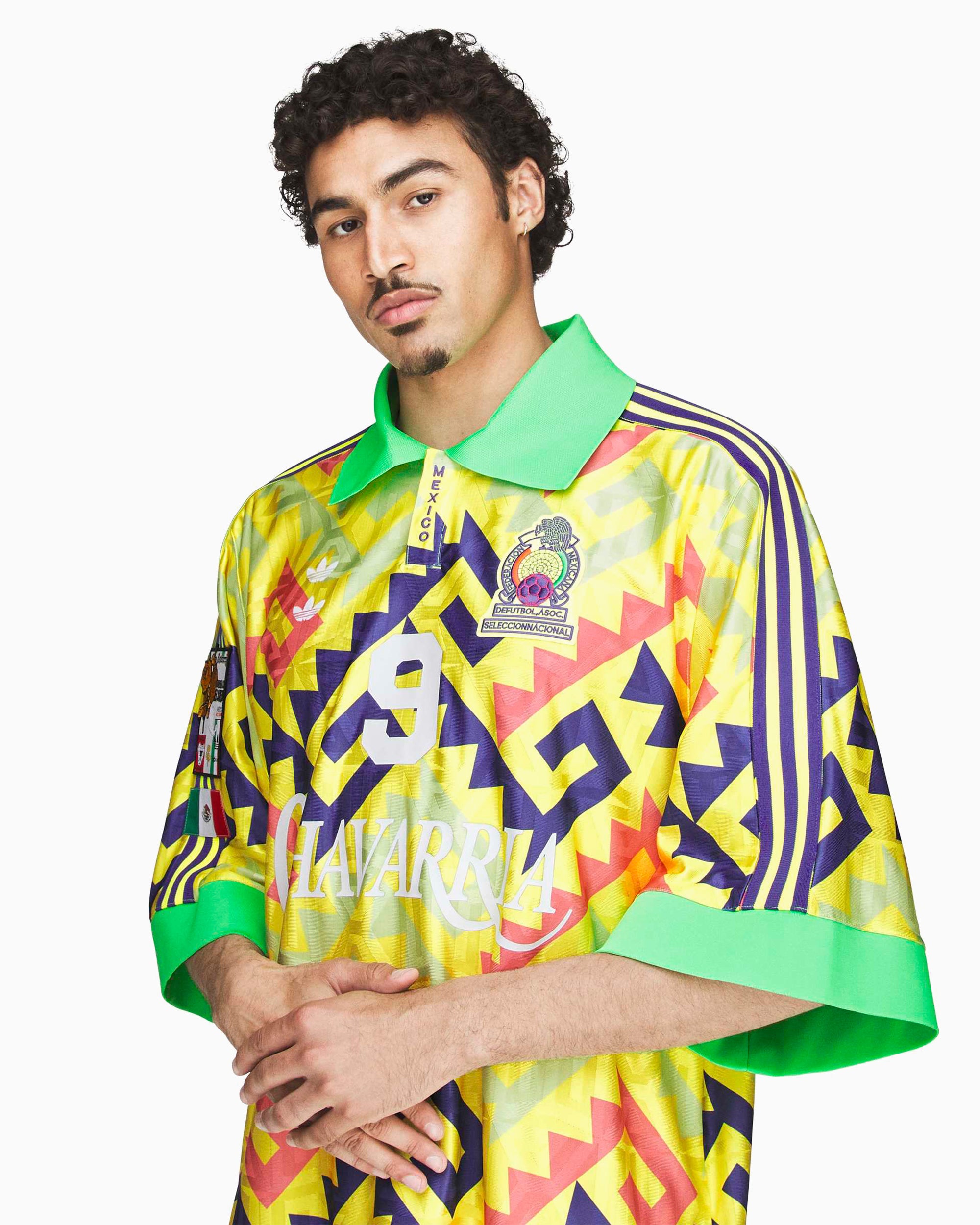 T-Shirts adidas Originals x Willy Chavarria Goalkeeper Graphic Half-Sleeved Oversize Men's Jersey T-Shirt - KU7799