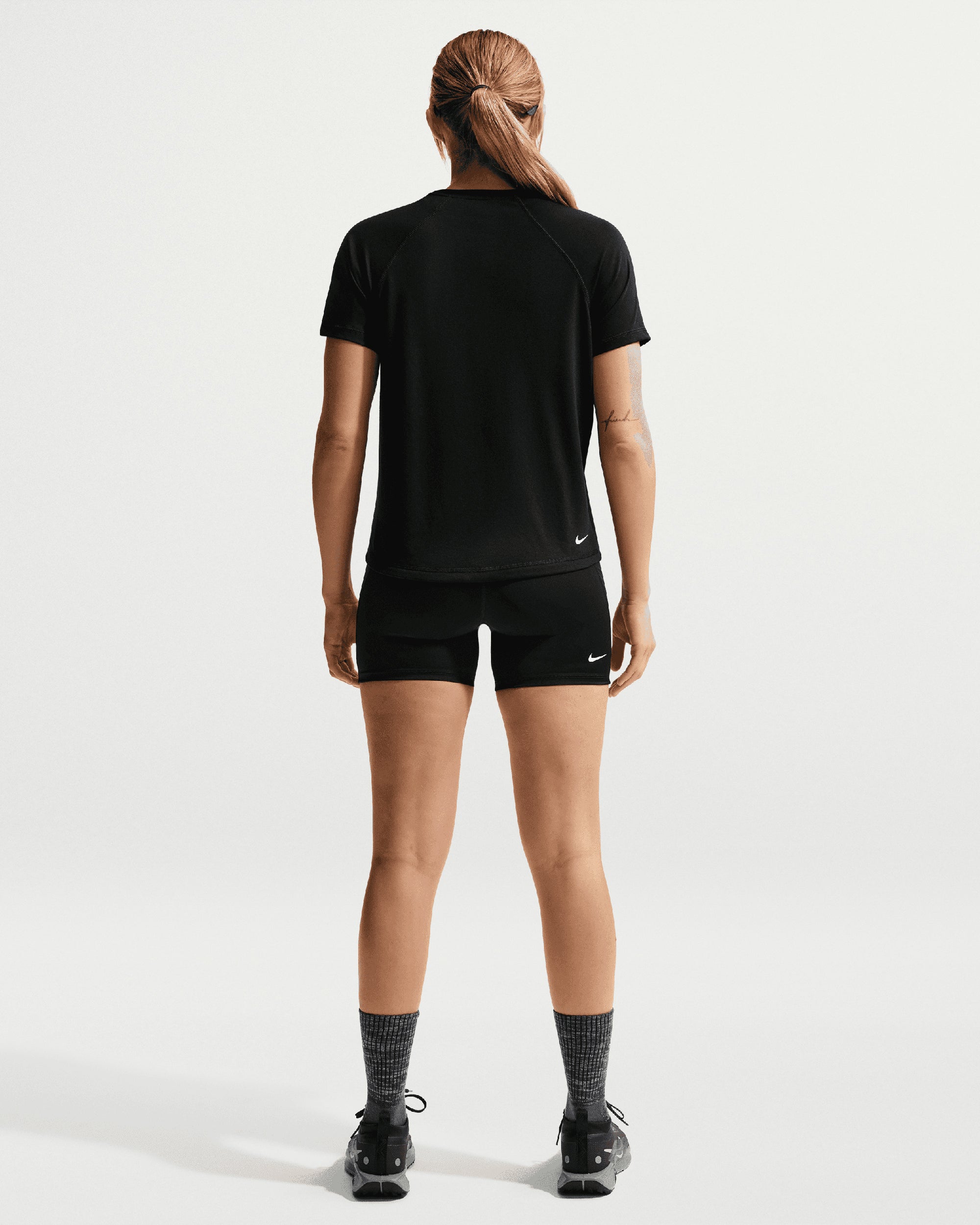 T-Shirts Nike ACG Trail Running Dri-FIT Women's T-Shirt - IO9650-010