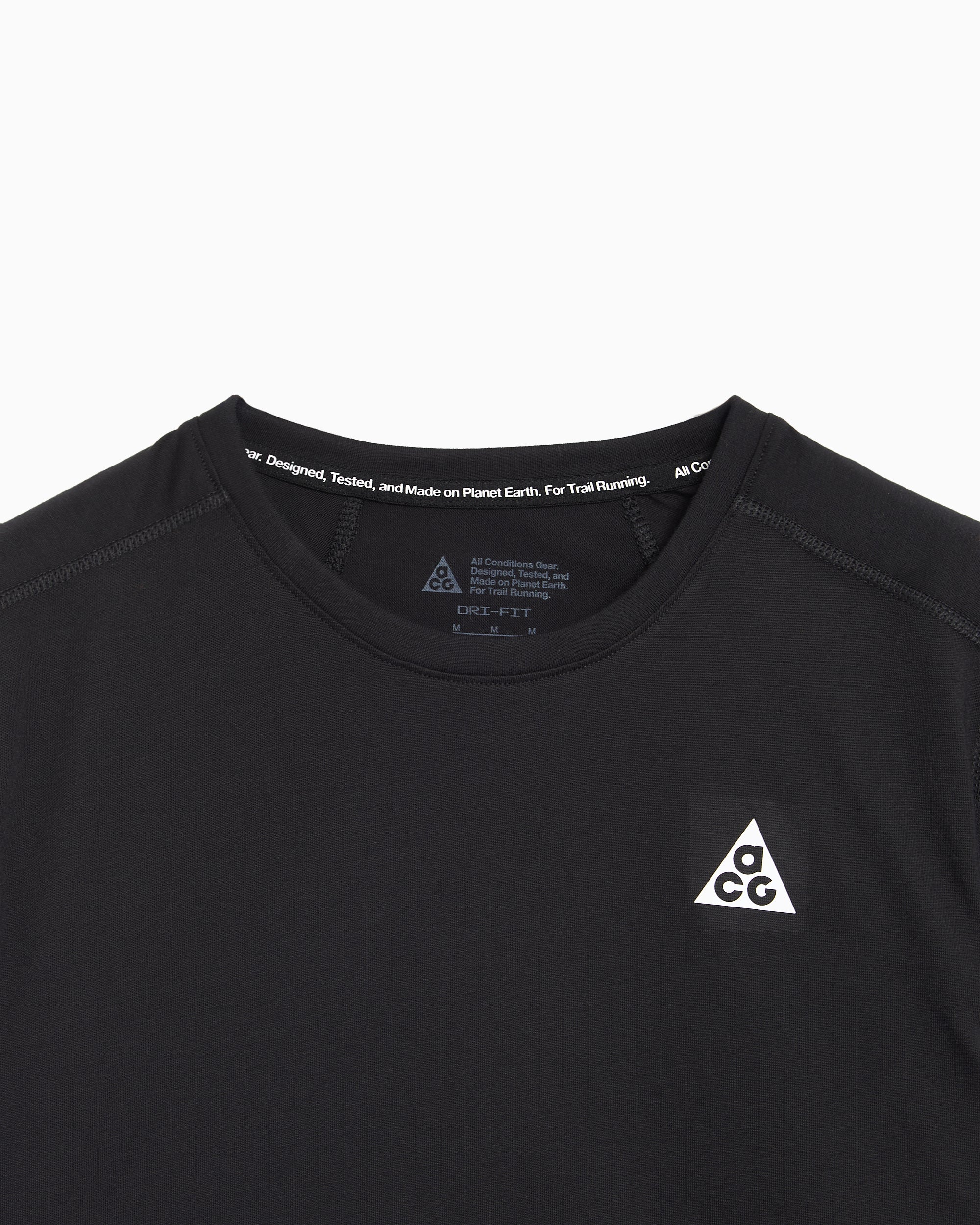 T-Shirts Nike ACG Trail Running Dri-FIT Women's T-Shirt - IO9650-010