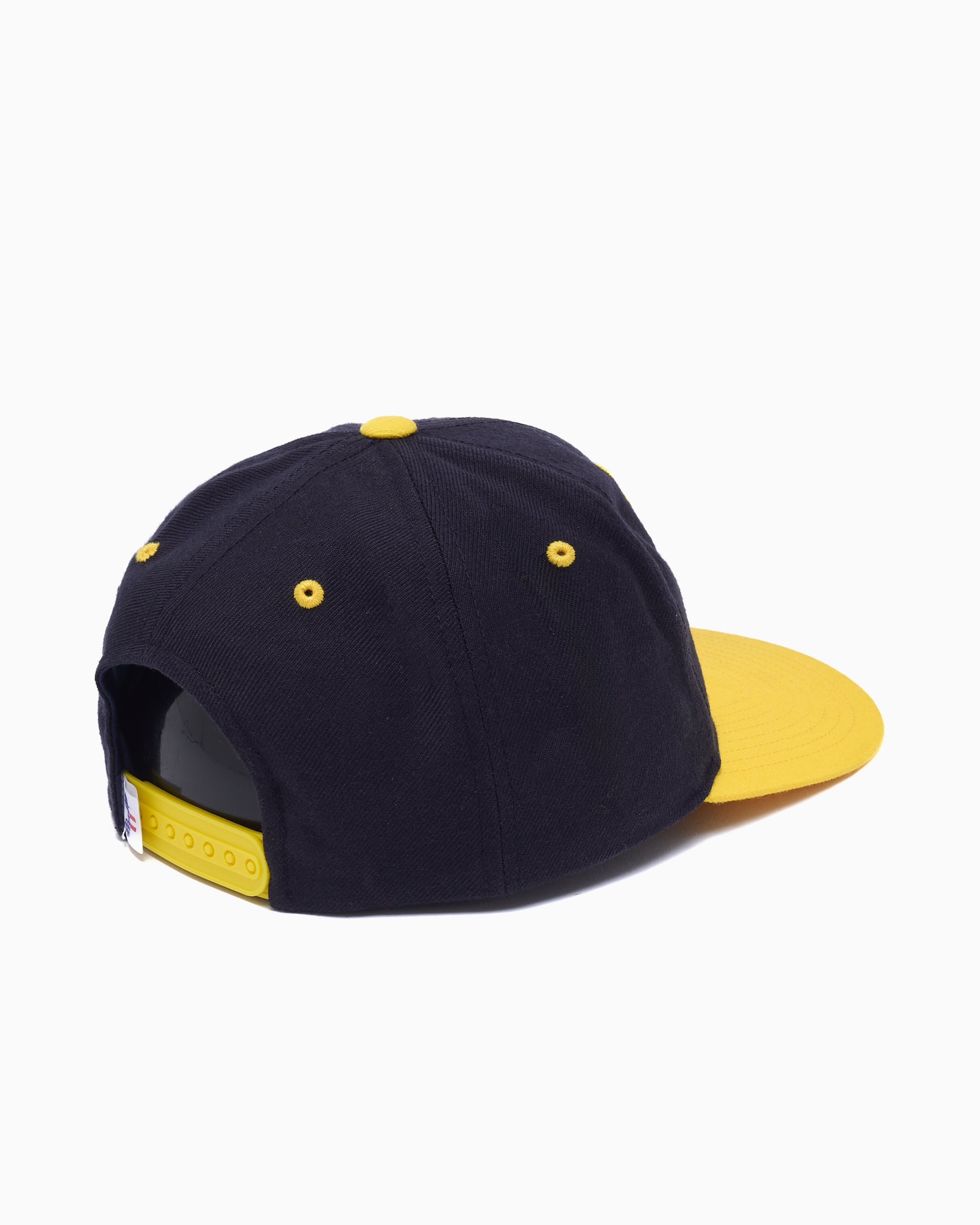 Caps thisisneverthat® Mickey Two-Tone Unisex Cap - DS251WHWBC01-NAYE