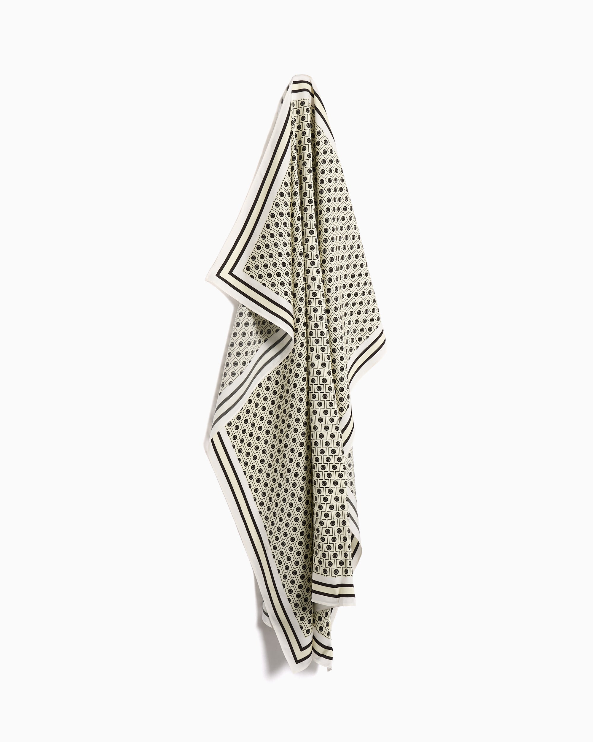 Scarves Lacoste Unisex Foulard - RE9788-00-78I