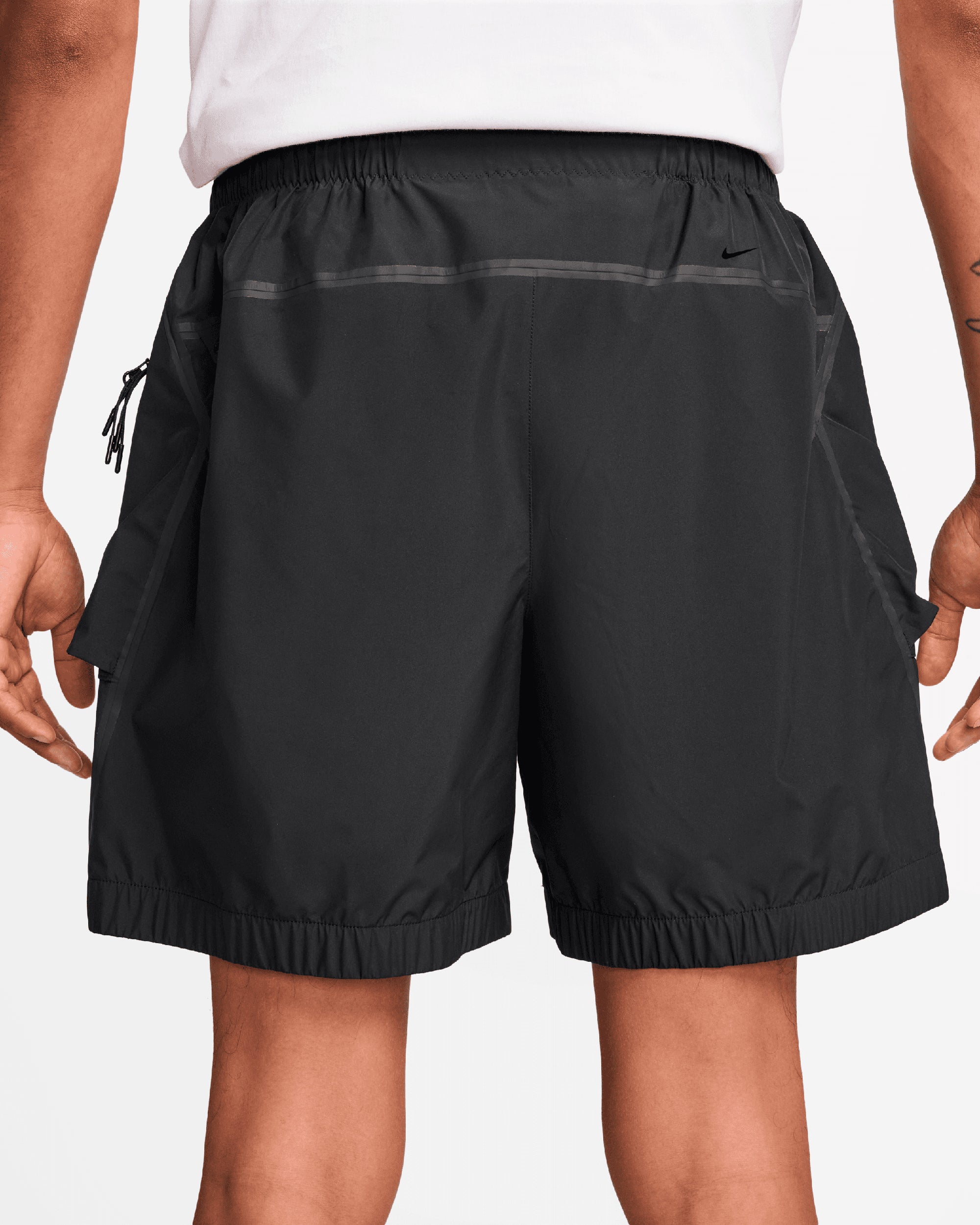 Shorts Nike Sportswear Tech Storm-FIT Lightweight Men's Shorts - HJ2946-010