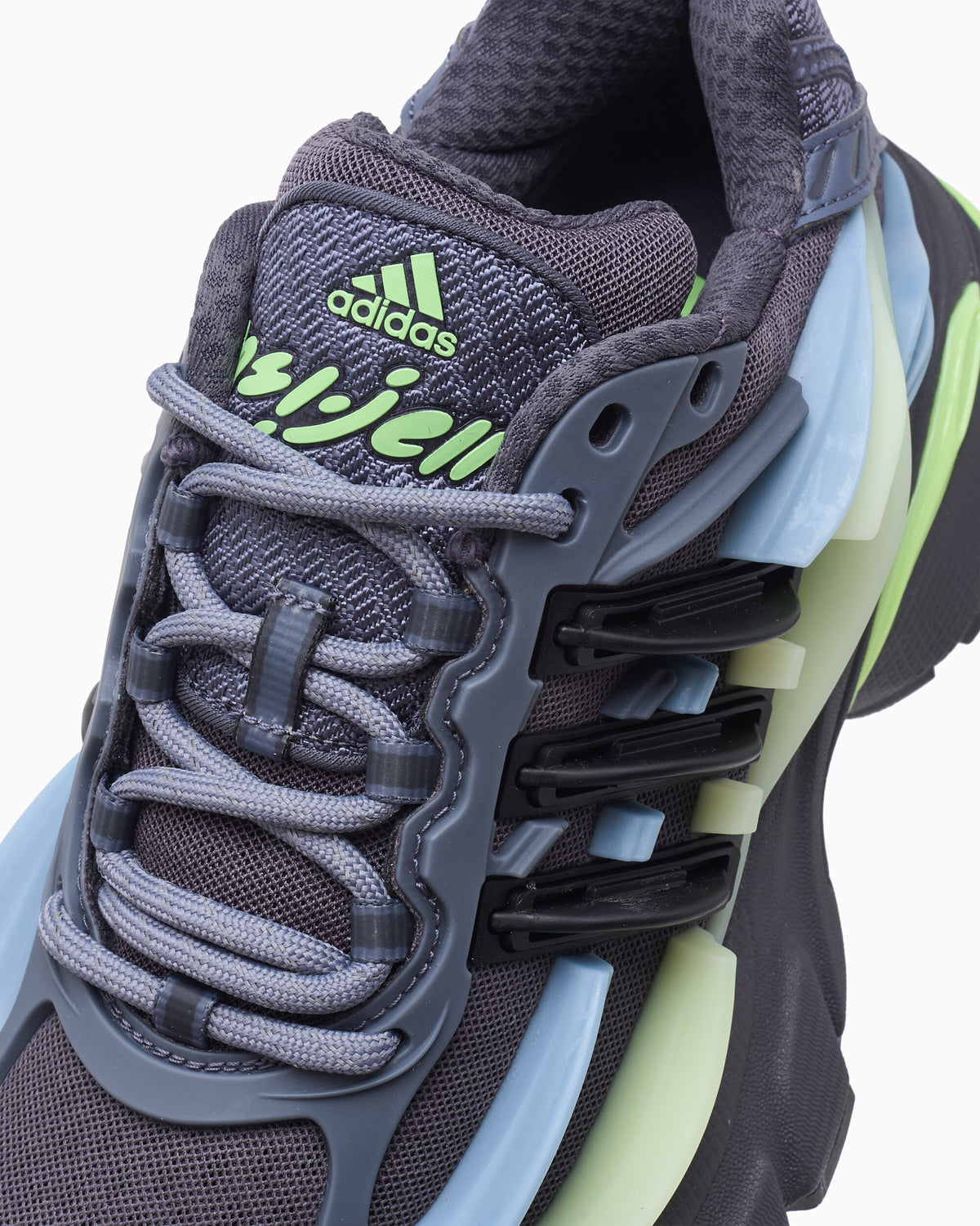 Sneakers adidas Originals x Pharrell Williams Virginia Adistar Jellyfish "Onix Aurora" - KH6728