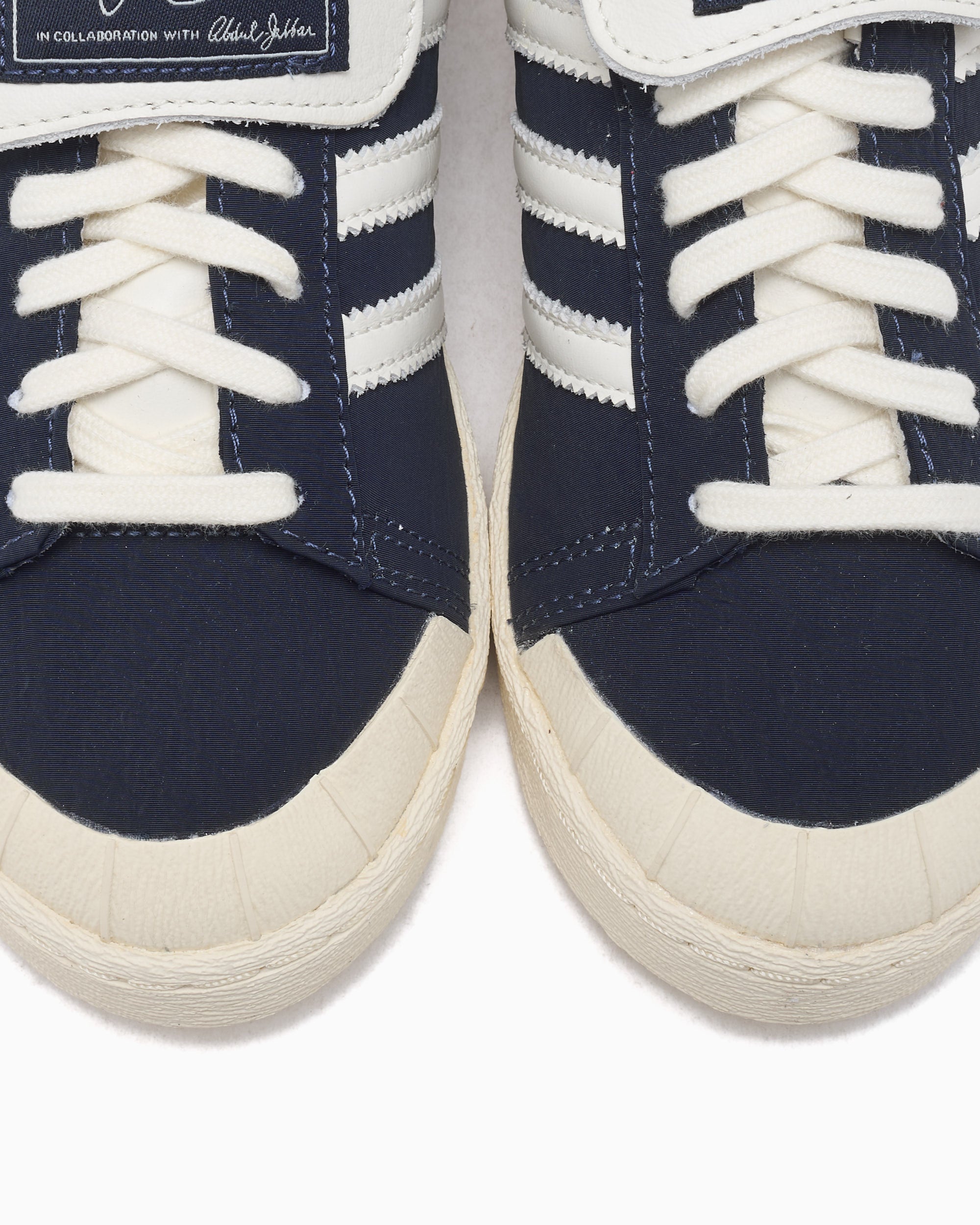 Sneakers adidas Originals x Willy Chavarria Jabbar Lo - KJ4550