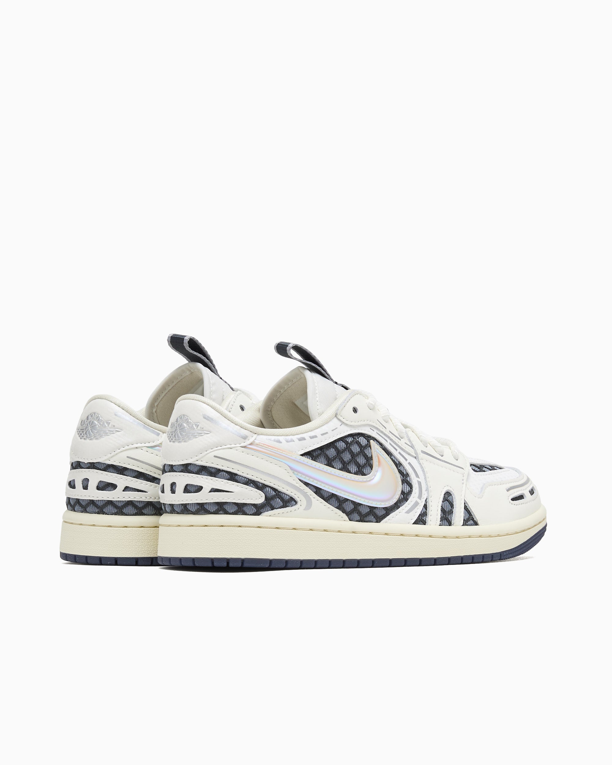 Sneakers Air Jordan Women's 1 Low V3 "Method Of Make" - HQ2186-100