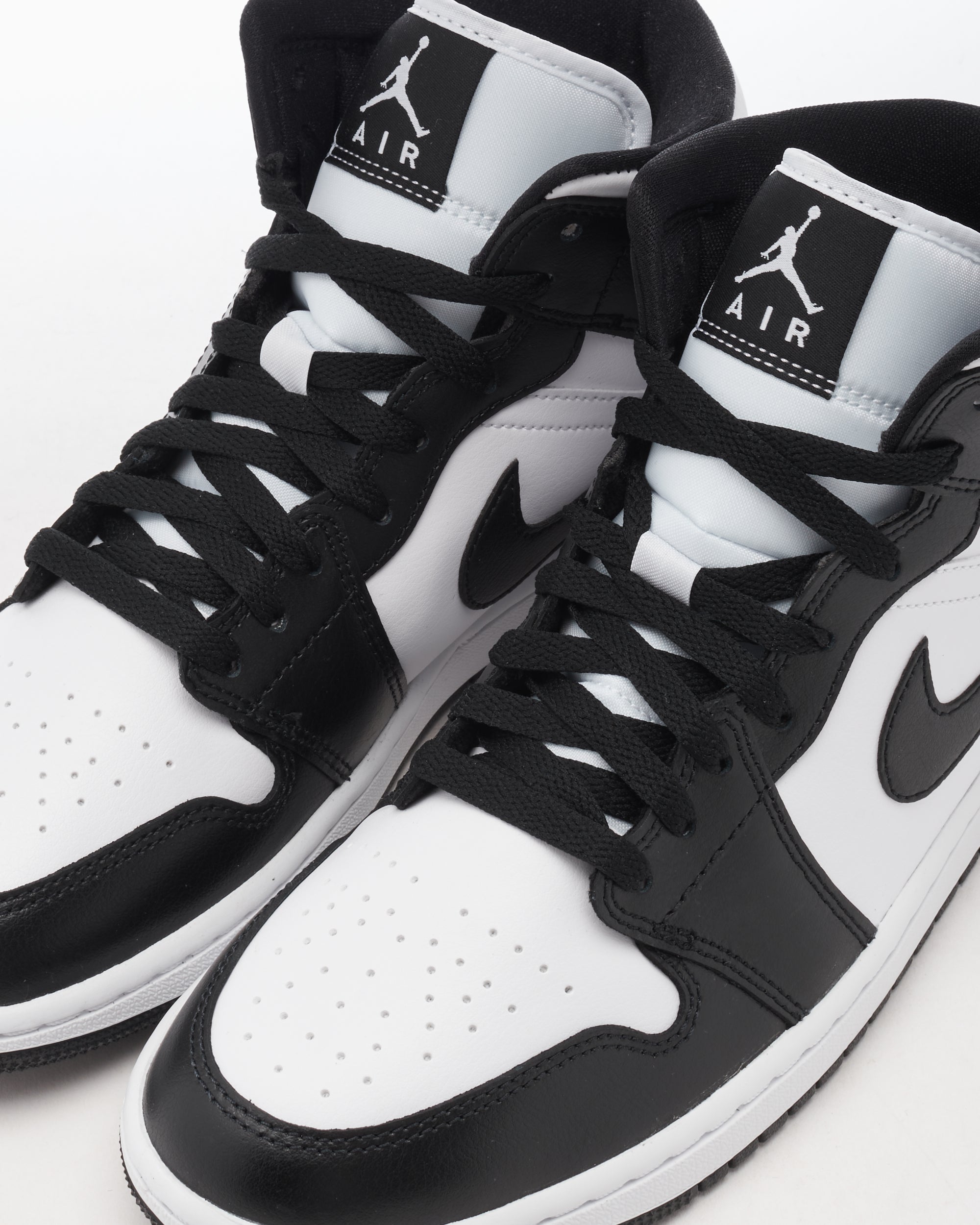Sneakers Air Jordan Women's 1 Mid "Panda" - DV0991-101
