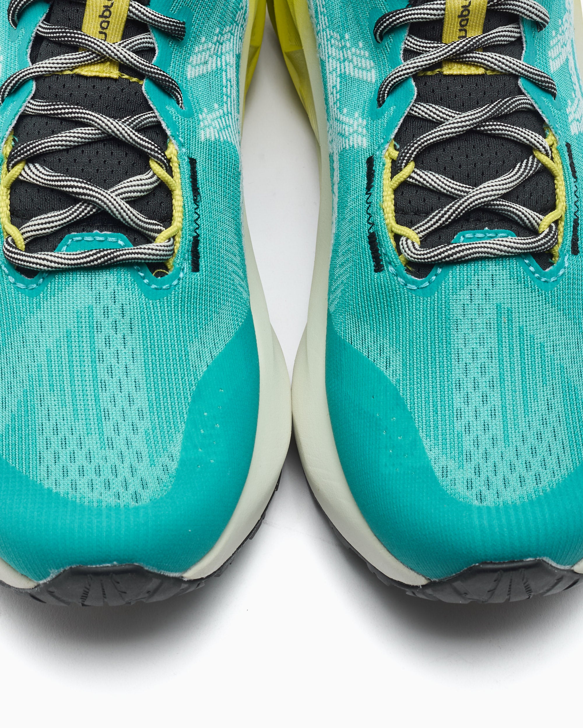 Sneakers ASICS Novablast 5 TR - 1011C217-300