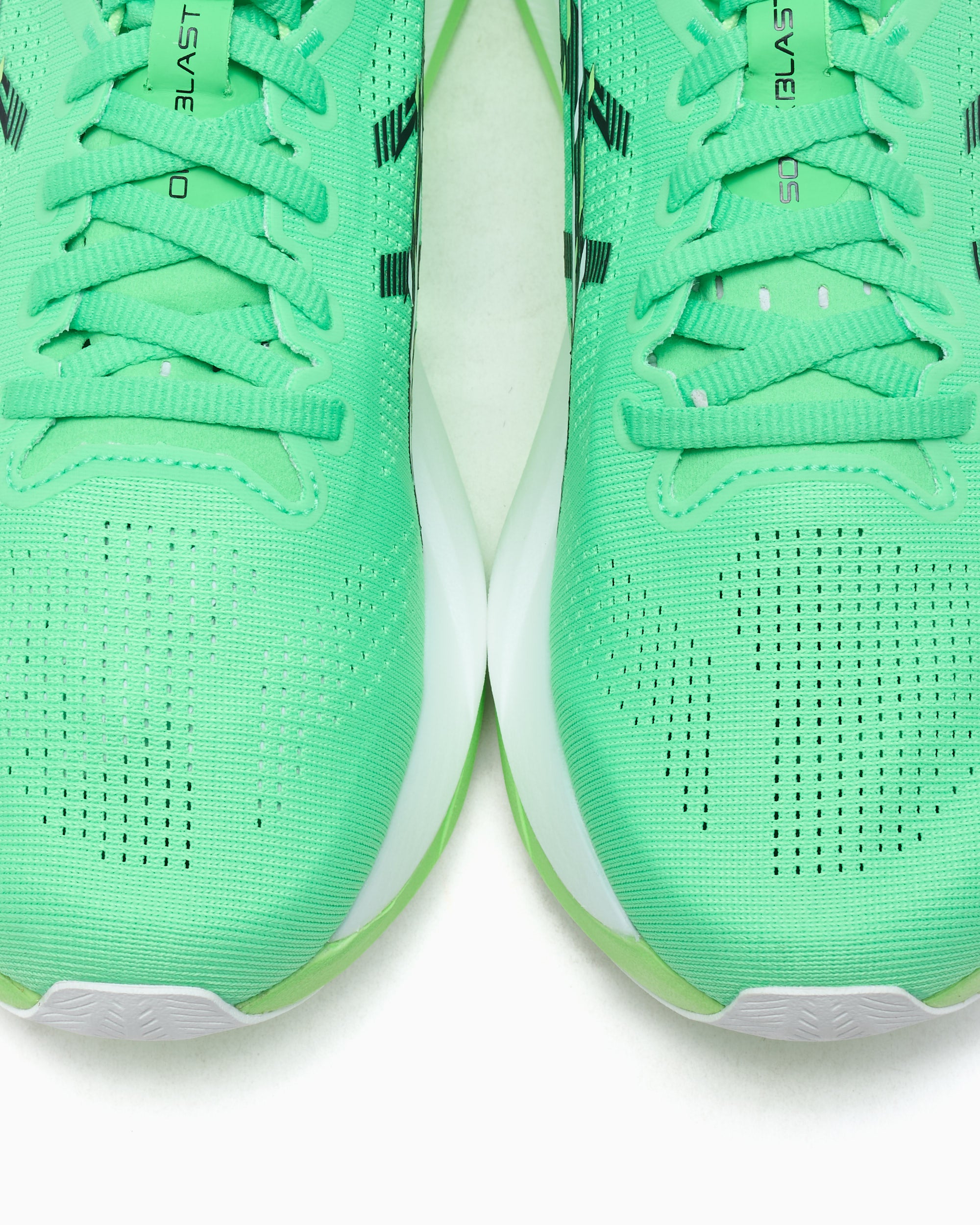 Sneakers ASICS Sonicblast - 1011C083-300