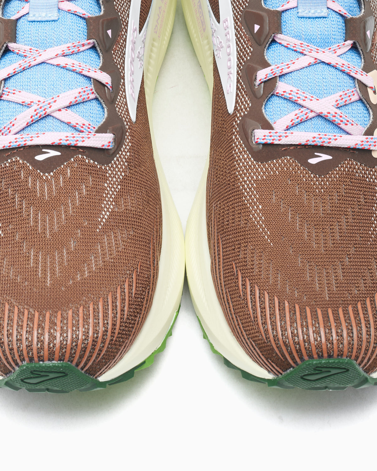 Sneakers Brooks x Alex Zono Ghost Trail - 1000691D224