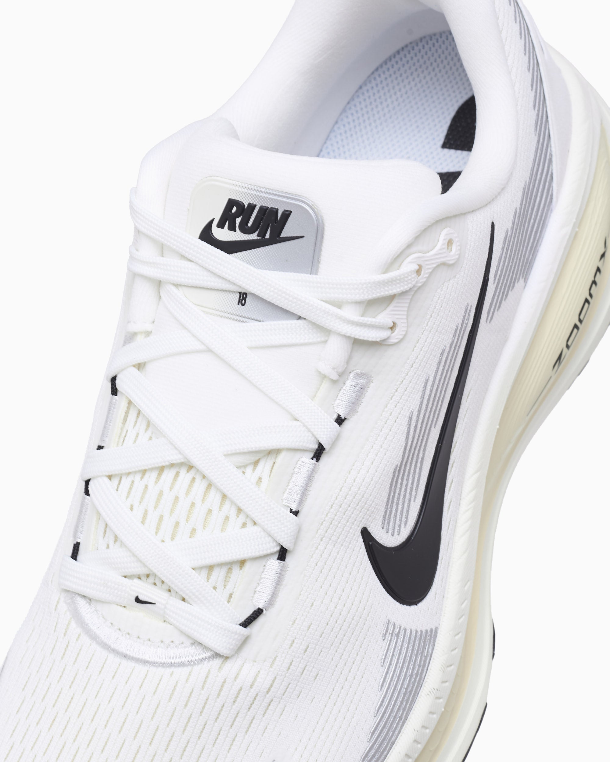 Sneakers Nike Vomero 18 - HM6803-101