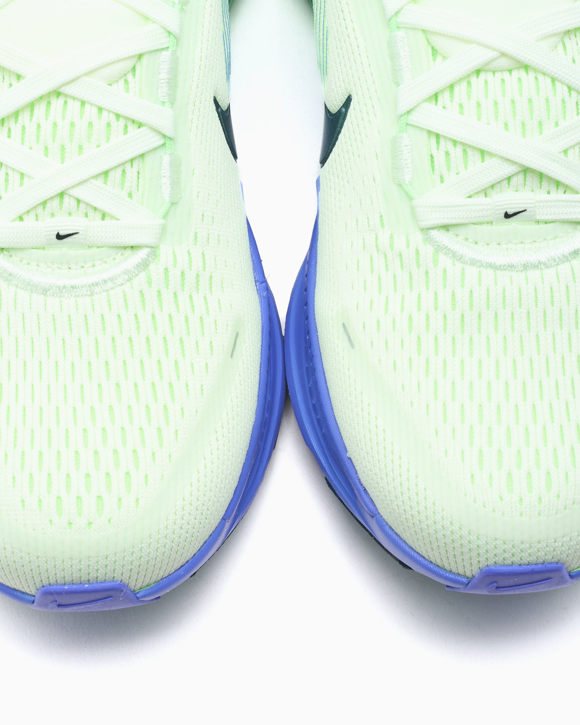 Sneakers Nike Vomero 18 - HM6803-111